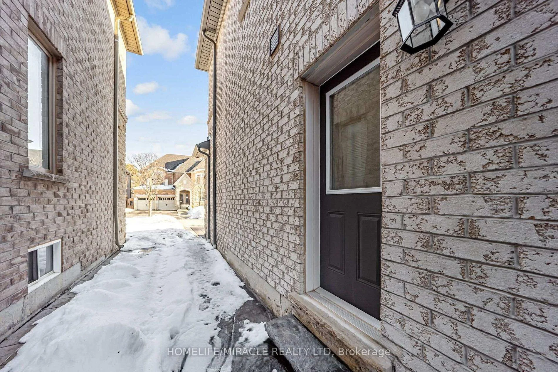 Photo 82 of 24 Haywood Drive, Brampton, Credit Valley — HOMEH