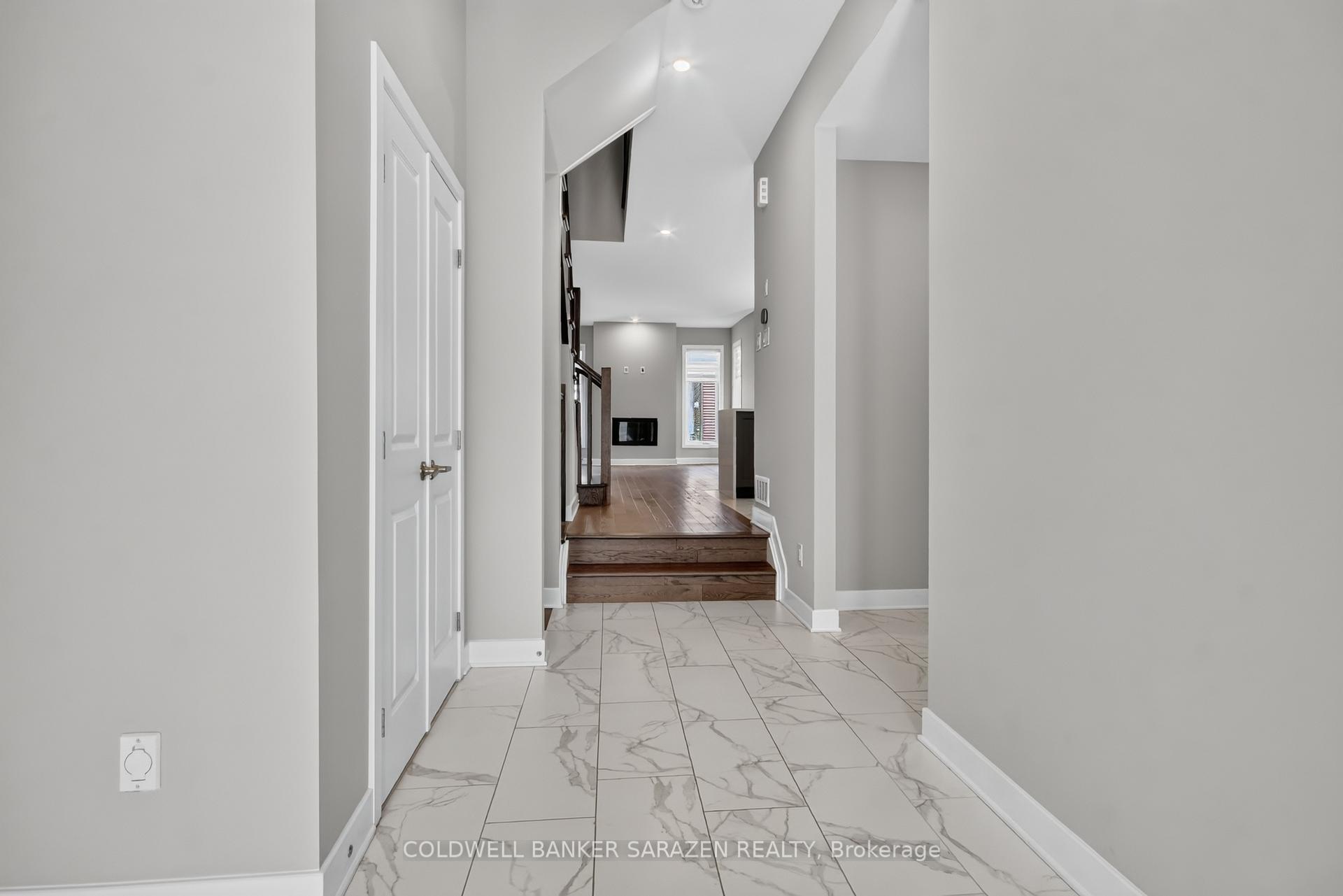Photo 3 of 330 Whitham Crescent, North Grenville, Kemptville — HOMEH
