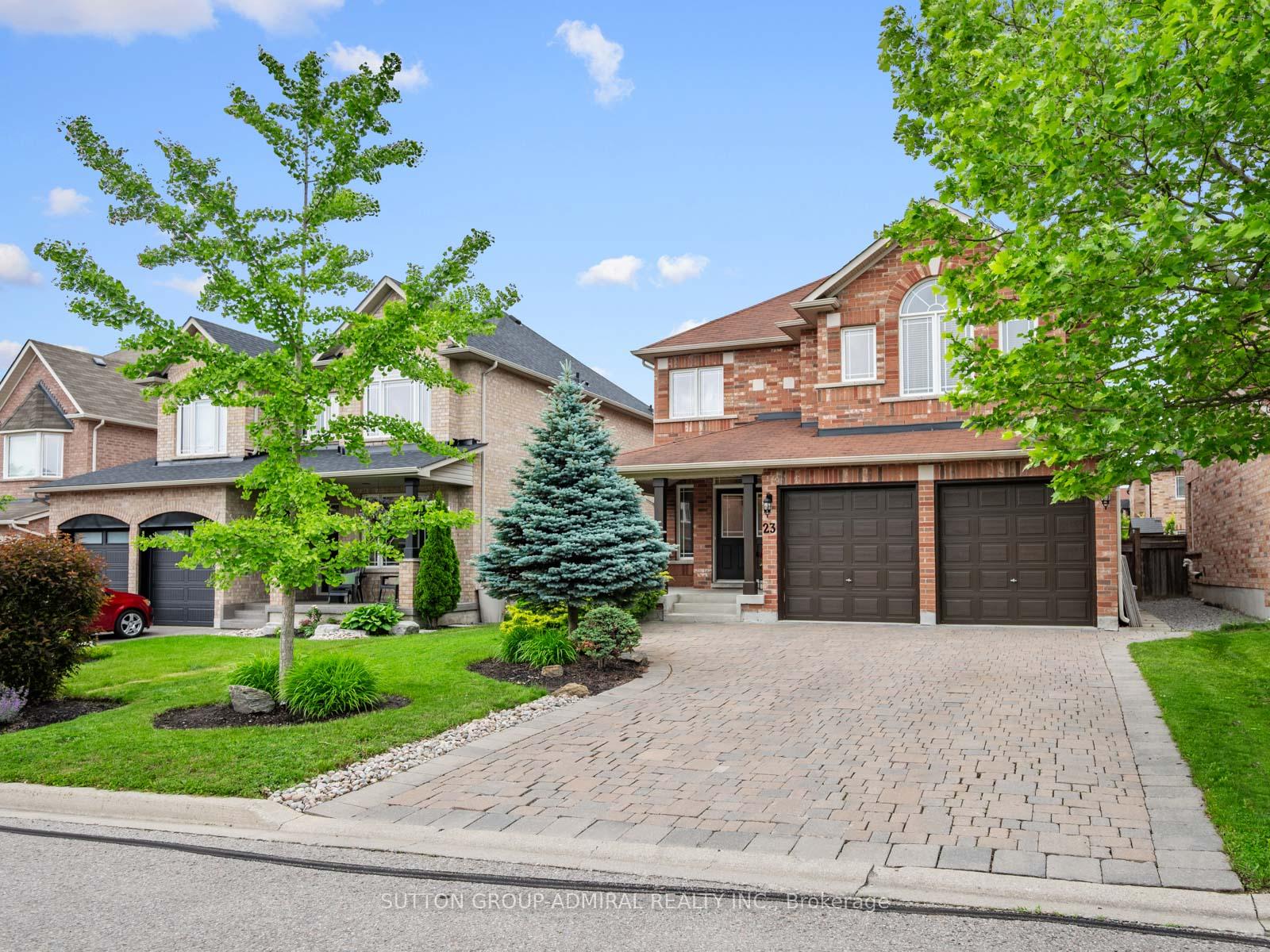 Photo 2 of 23 Kerr Lane, Aurora, Bayview Northeast — HOMEH