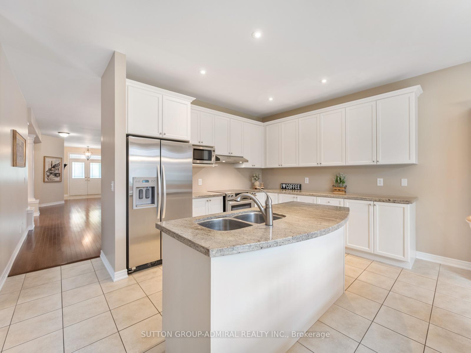 Photo 15 of 23 Kerr Lane, Aurora, Bayview Northeast — HOMEH