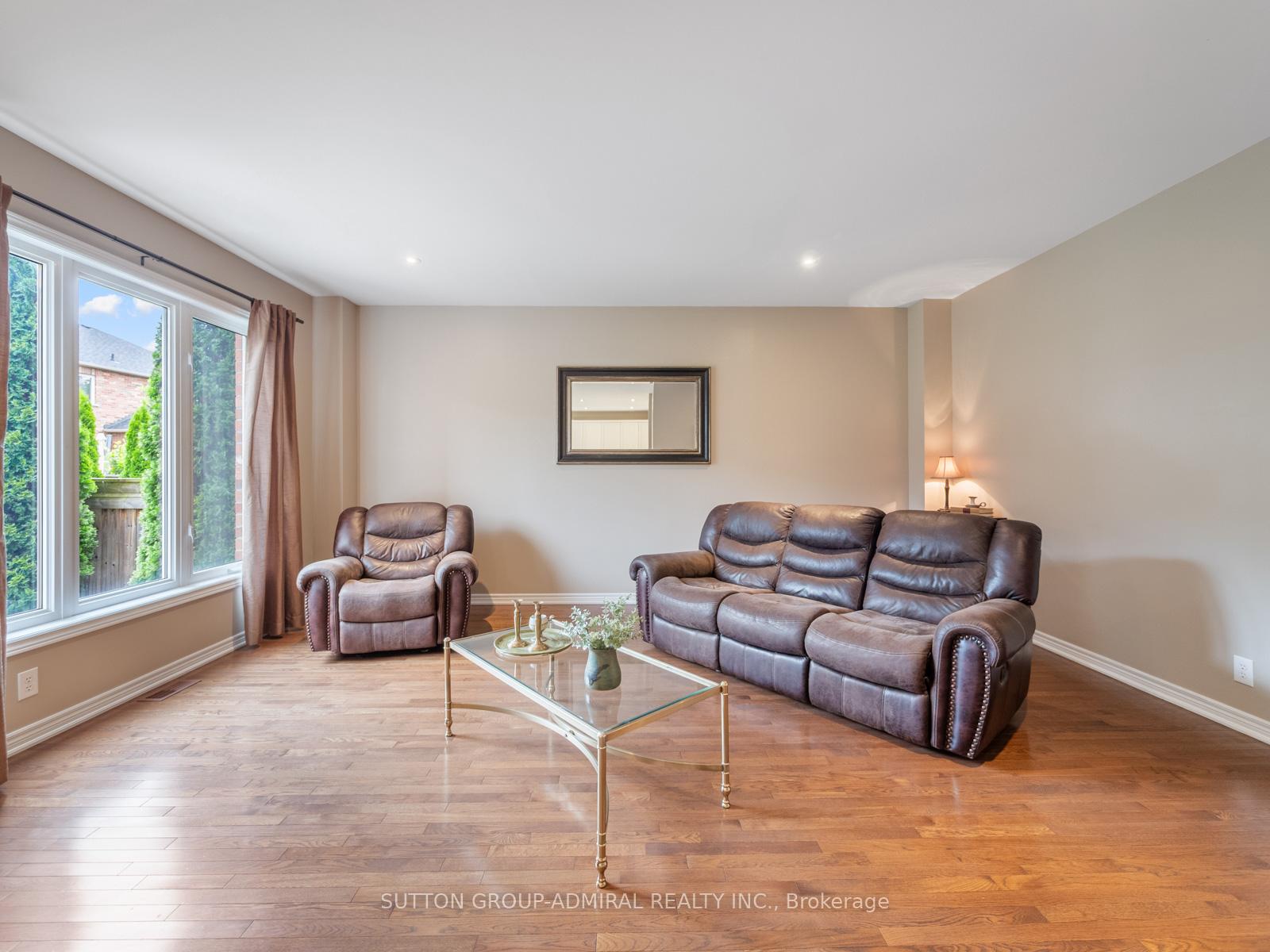 Photo 21 of 23 Kerr Lane, Aurora, Bayview Northeast — HOMEH