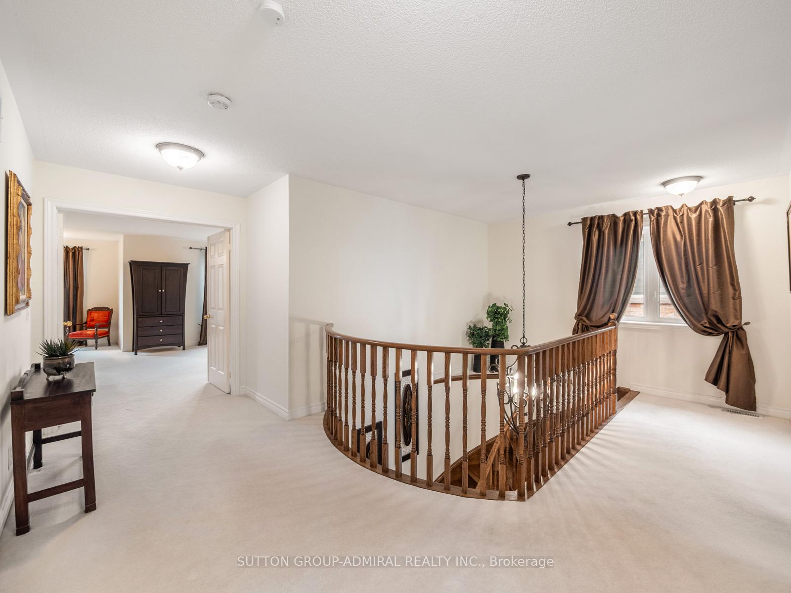 Photo 24 of 23 Kerr Lane, Aurora, Bayview Northeast — HOMEH