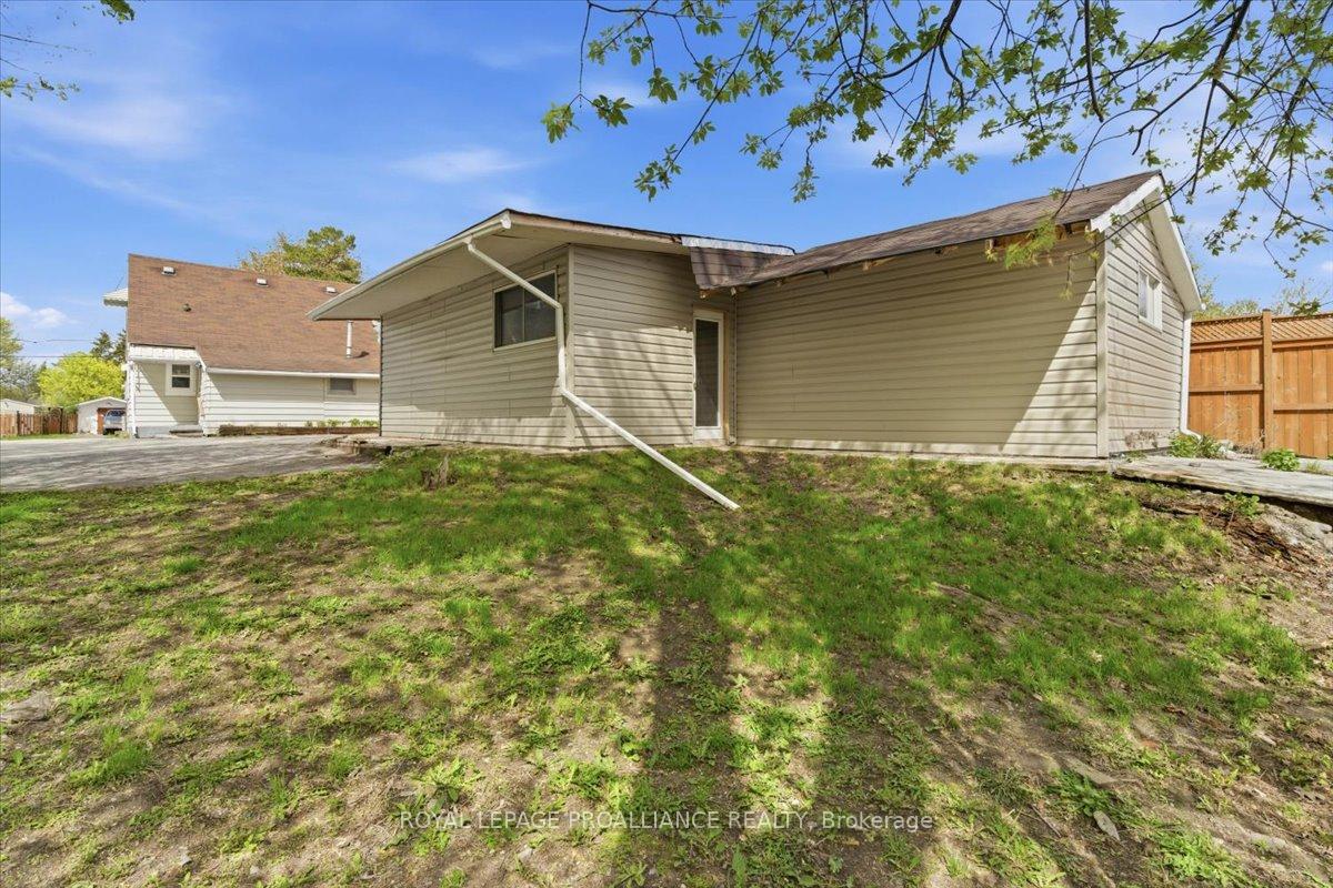 Photo 39 of 61 Delaney Street, Quinte West, Trenton Ward — HOMEH