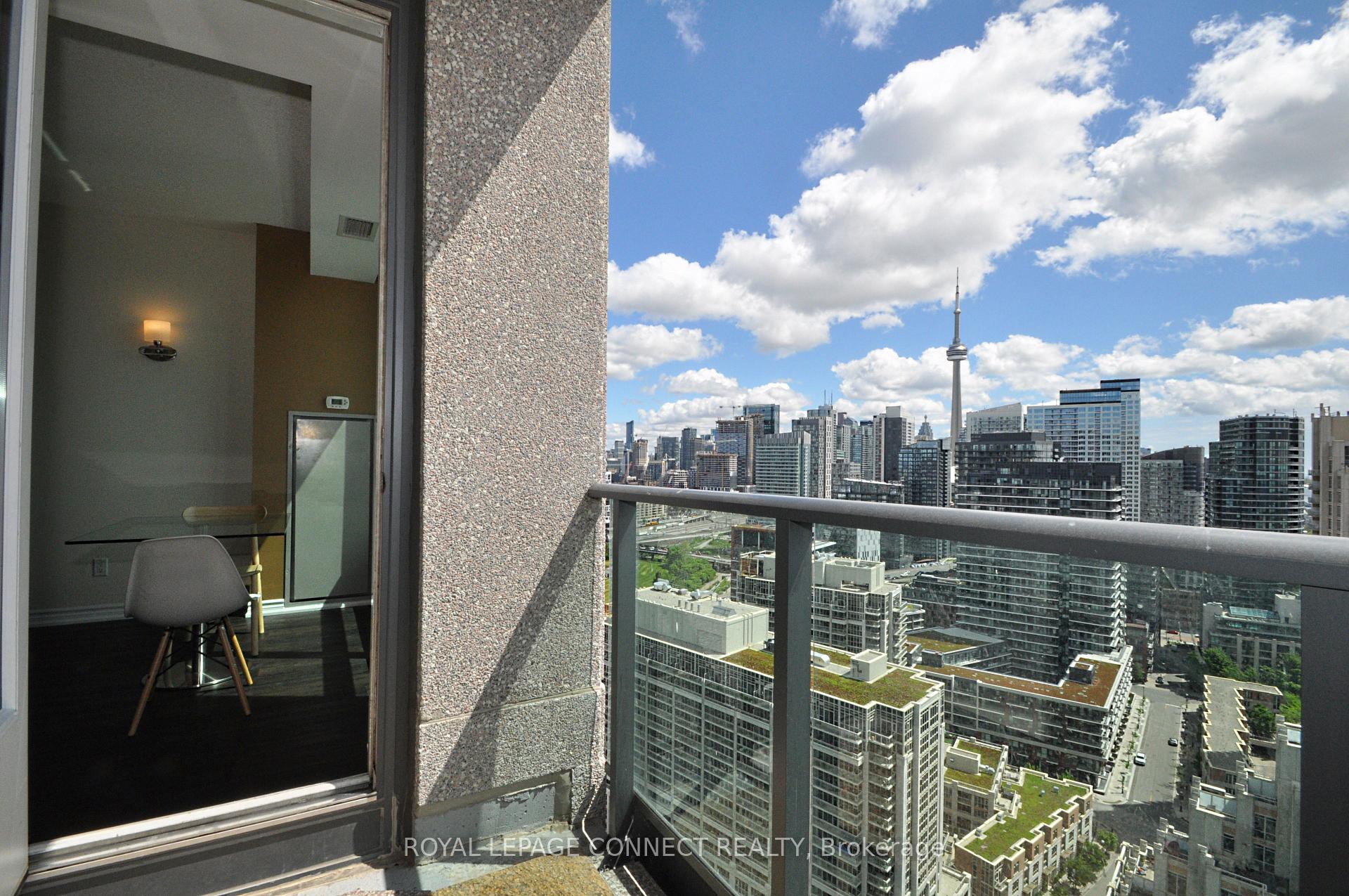 Photo 2 of Unit 2812, 215 Fort York Boulevard, Toronto, Niagara — HOMEH