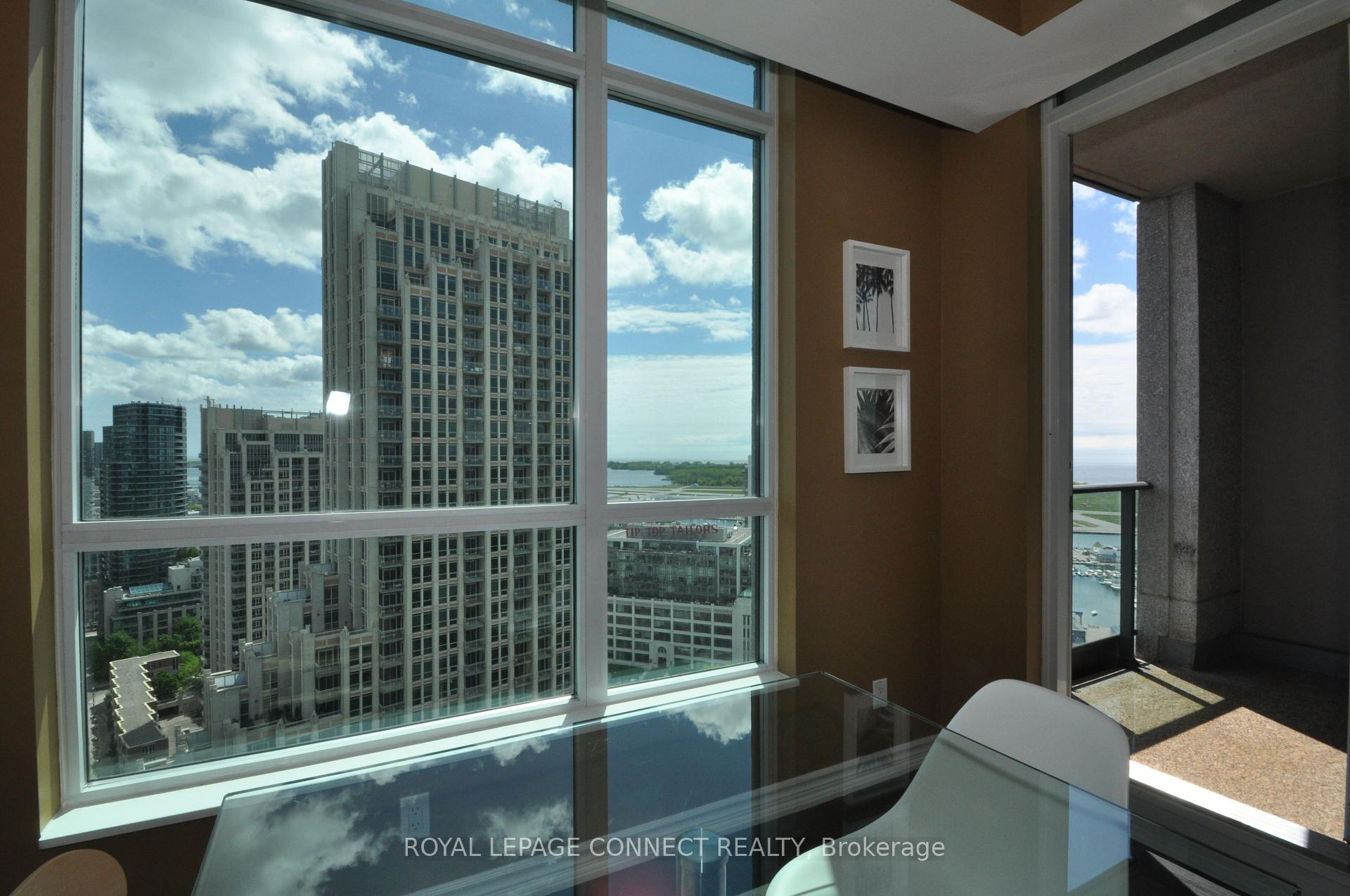 Photo 6 of Unit 2812, 215 Fort York Boulevard, Toronto, Niagara — HOMEH