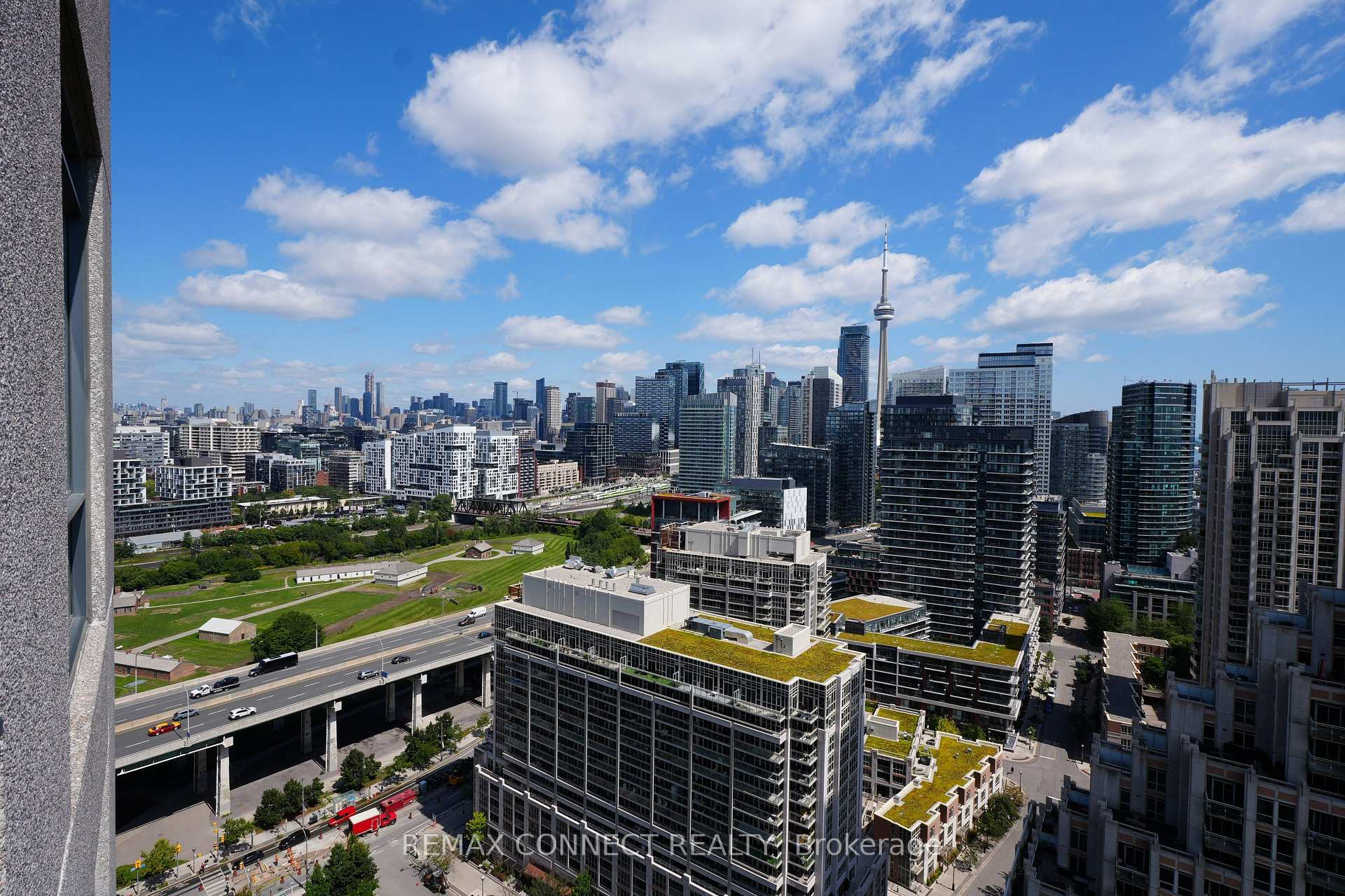 Photo 8 of Unit 2812, 215 Fort York Boulevard, Toronto, Niagara — HOMEH