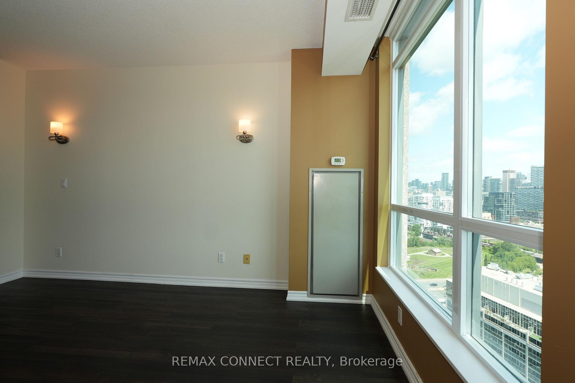 Photo 13 of Unit 2812, 215 Fort York Boulevard, Toronto, Niagara — HOMEH