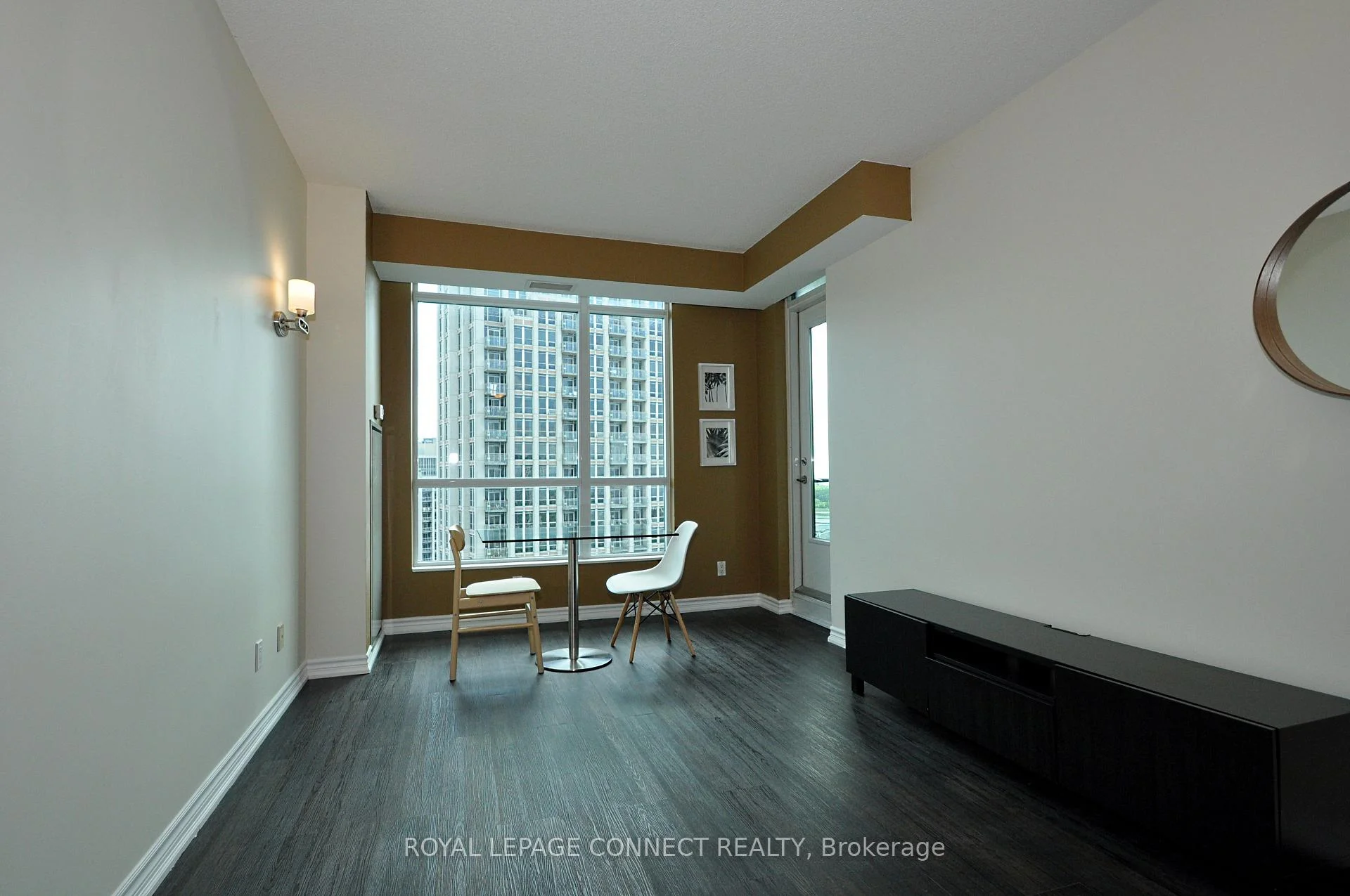 Photo 10 of Unit 2812, 215 Fort York Boulevard, Toronto, Niagara — HOMEH