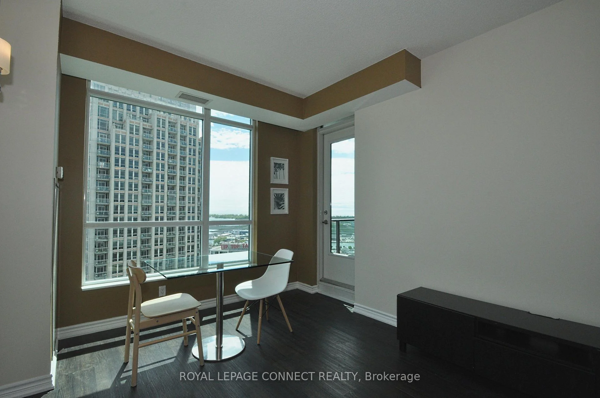Photo 19 of Unit 2812, 215 Fort York Boulevard, Toronto, Niagara — HOMEH
