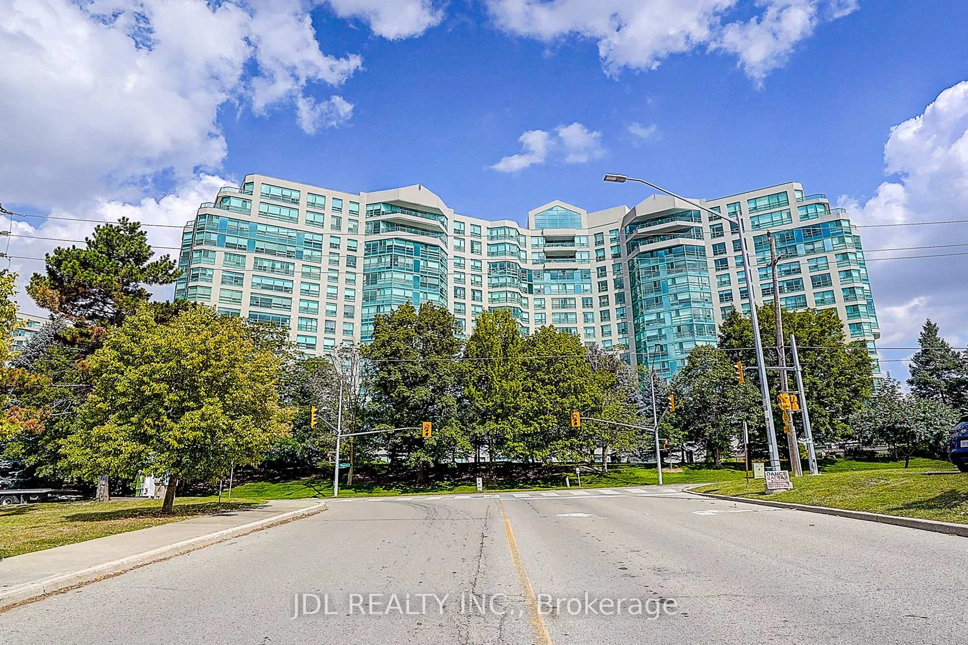 Photo 6 of Unit 219, 7825 Bayview Avenue, Markham, Aileen-Willowbrook — HOMEH