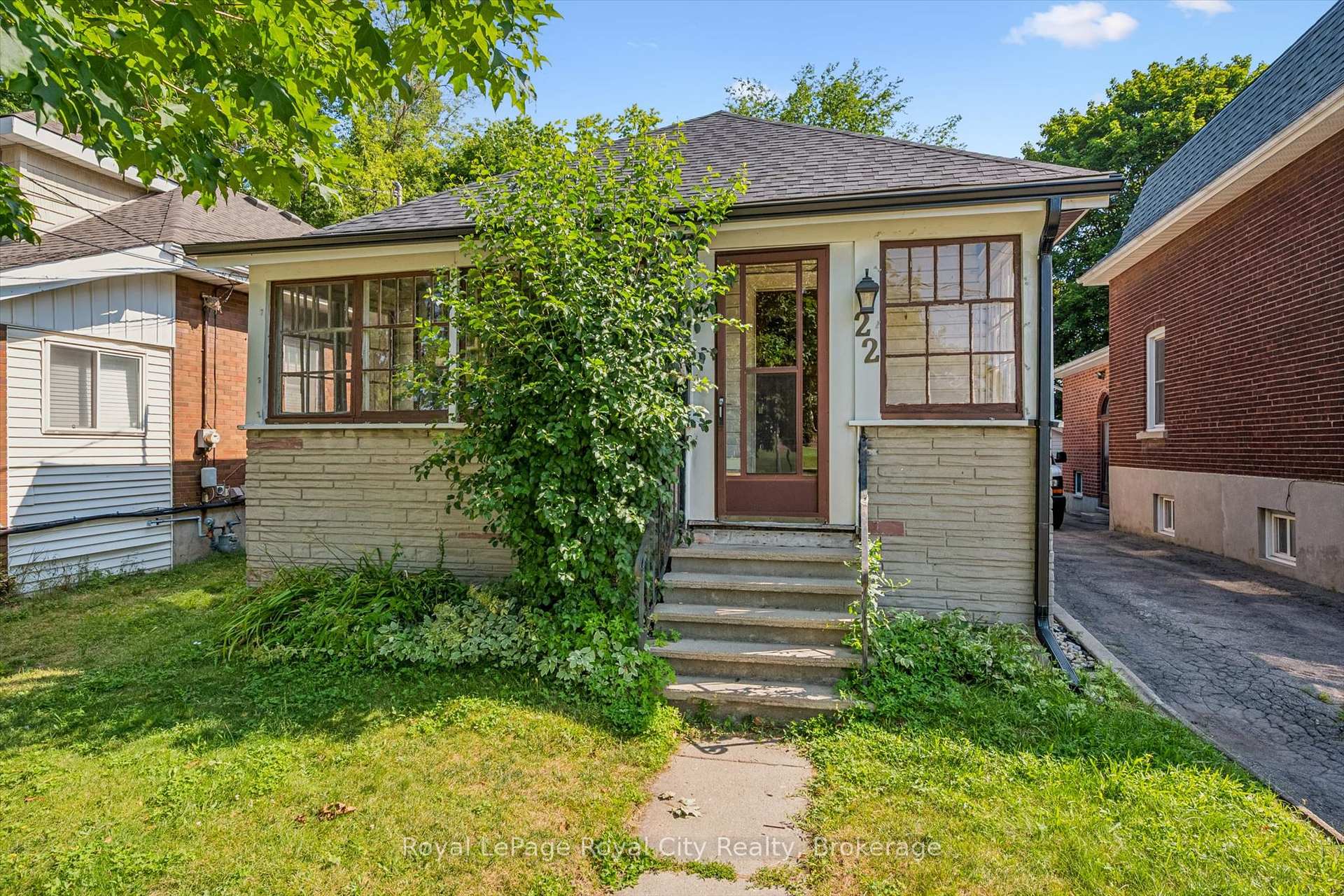 Photo 2 of 22 Boult Avenue, Guelph, St. Patrick's Ward — HOMEH