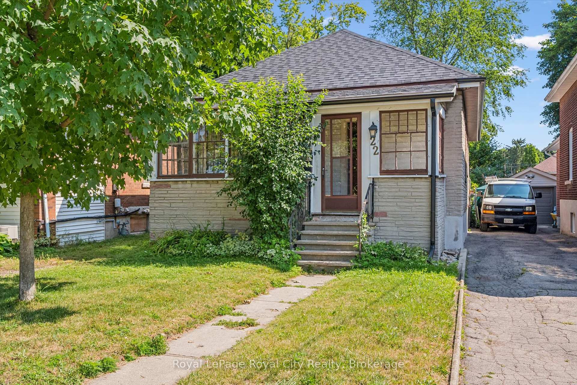 Photo 6 of 22 Boult Avenue, Guelph, St. Patrick's Ward — HOMEH