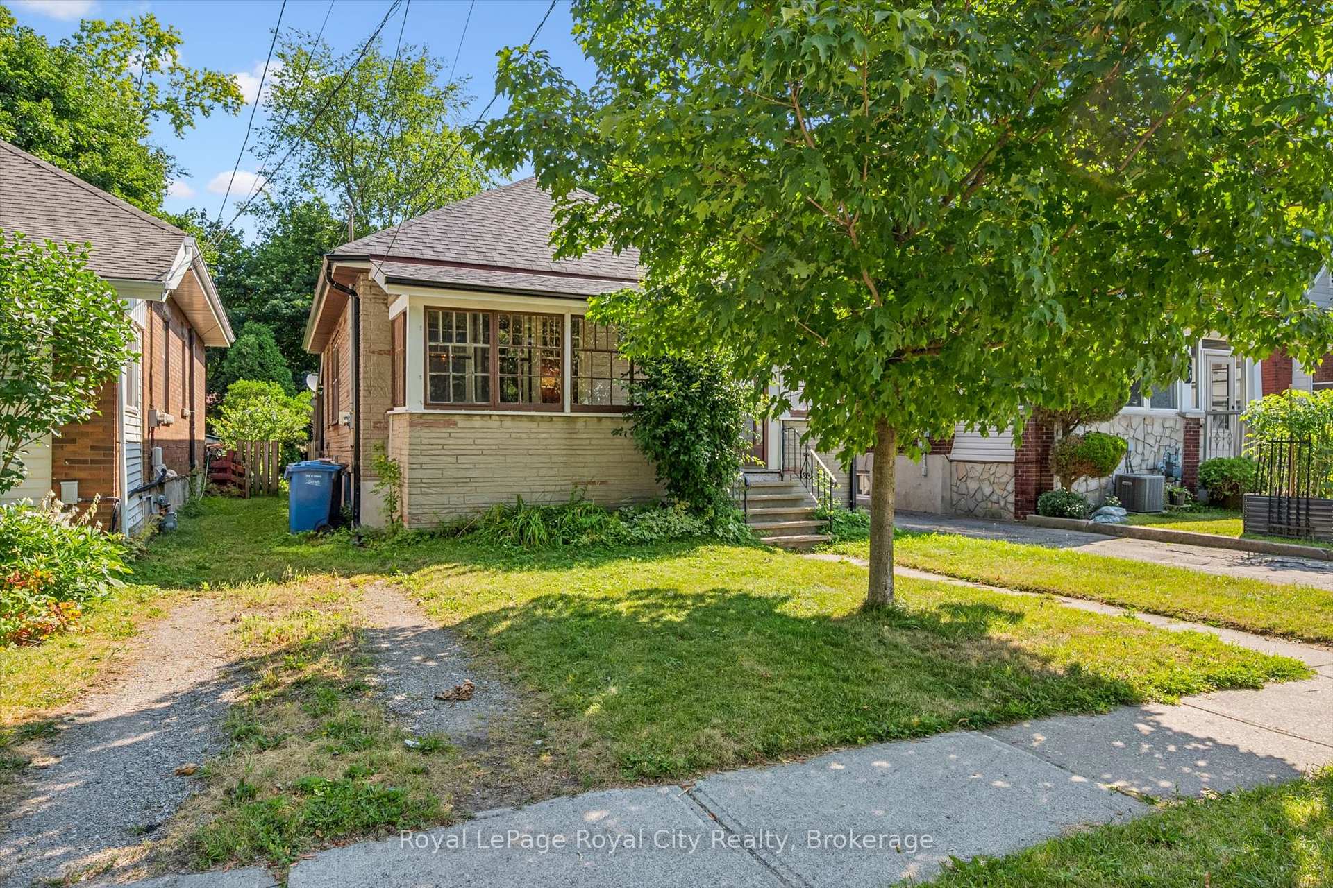 Photo 8 of 22 Boult Avenue, Guelph, St. Patrick's Ward — HOMEH
