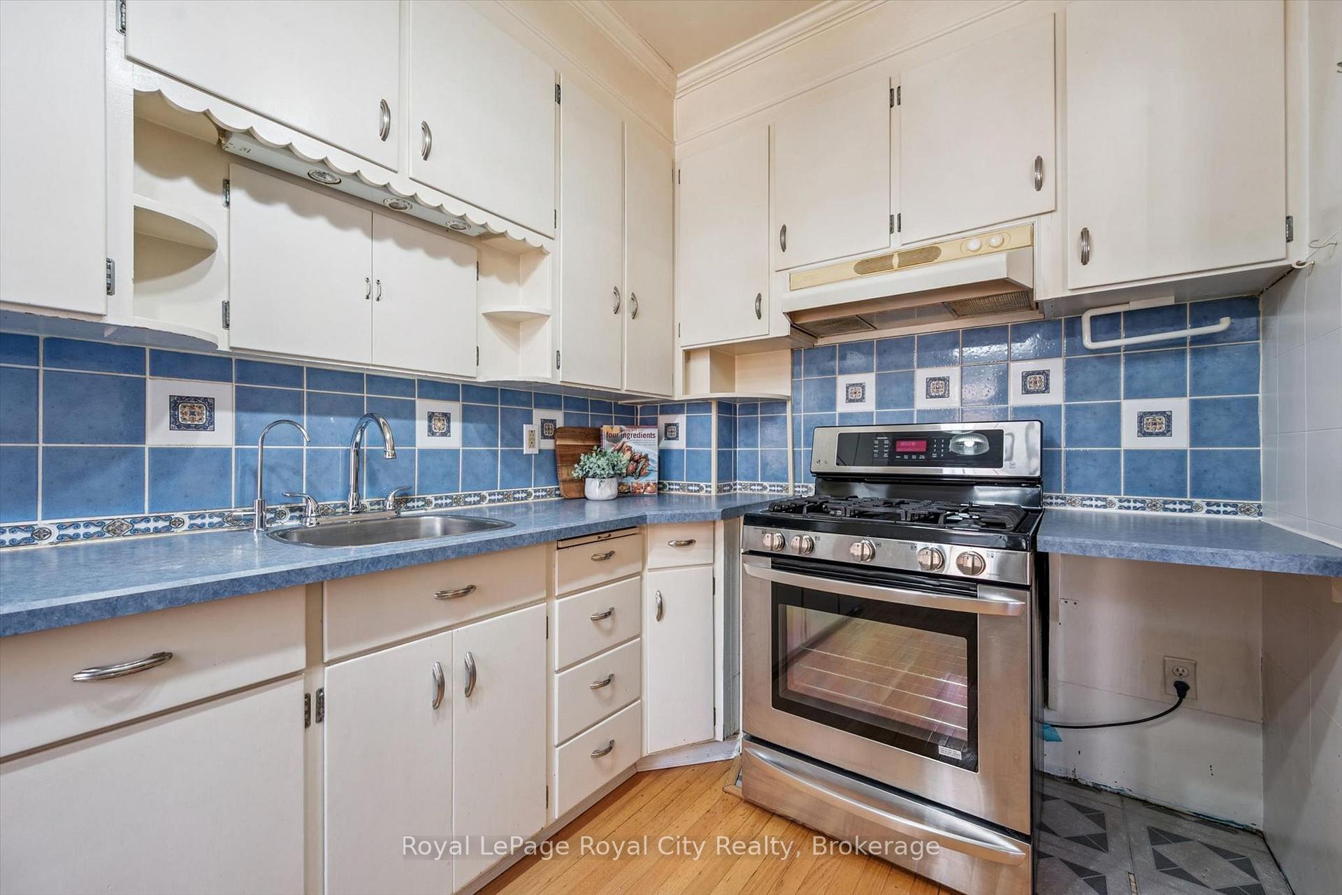 Photo 25 of 22 Boult Avenue, Guelph, St. Patrick's Ward — HOMEH