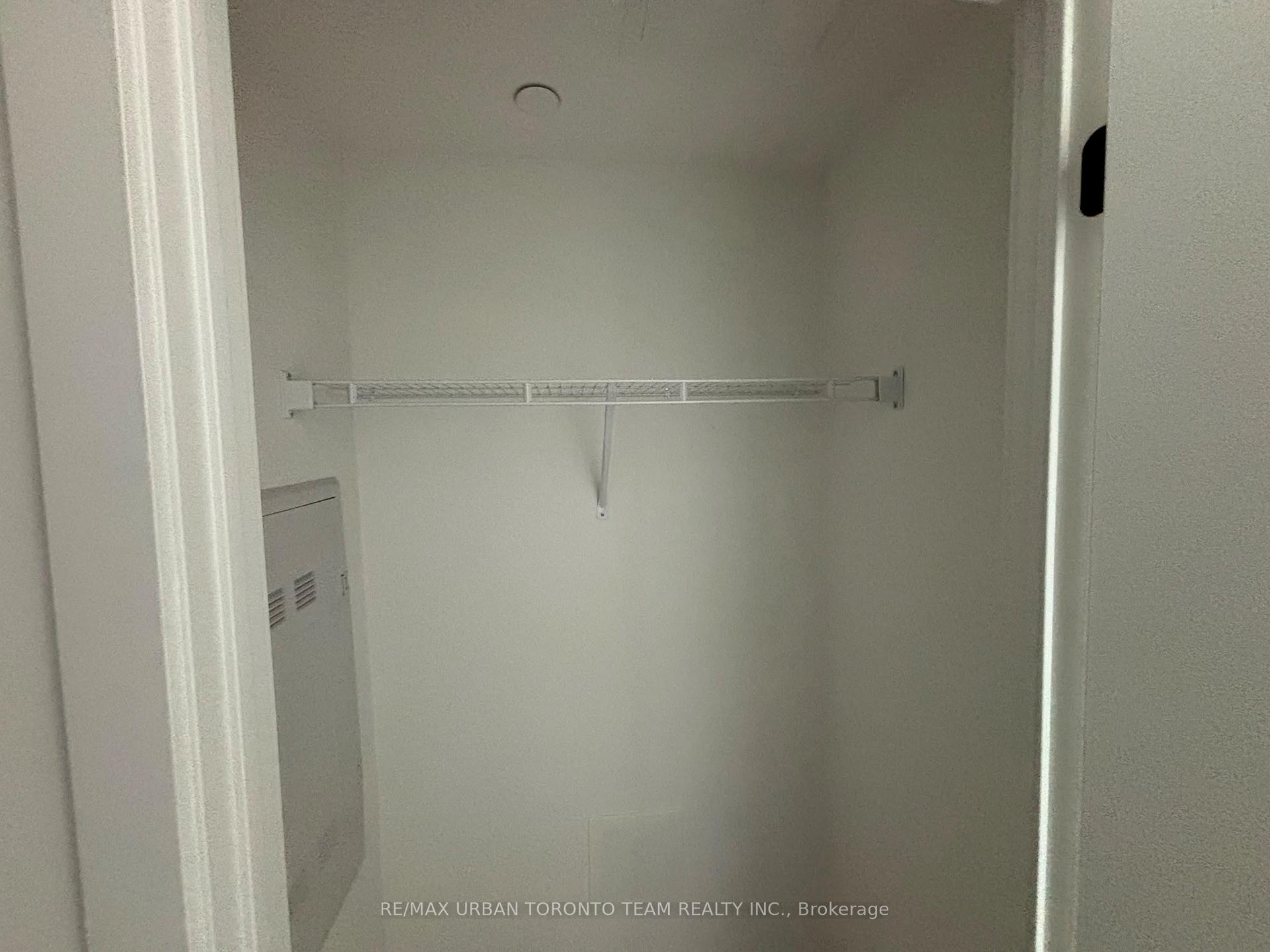 Photo 9 of Unit 413, 127 Broadway Avenue, Toronto, Mount Pleasant West — HOMEH