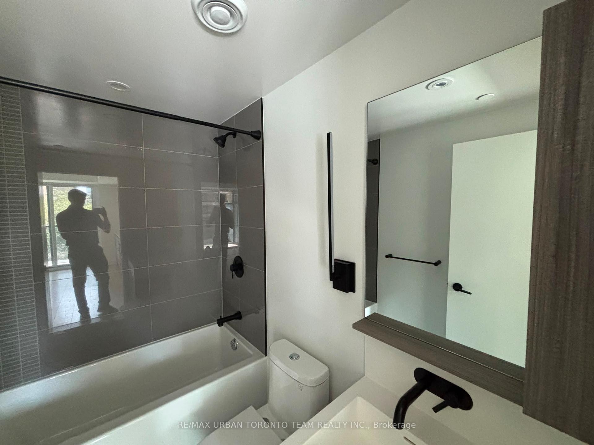 Photo 10 of Unit 413, 127 Broadway Avenue, Toronto, Mount Pleasant West — HOMEH