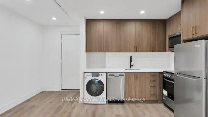 Photo 50 of Unit 31, 917 St Clair Avenue W, Toronto, Wychwood — HOMEH