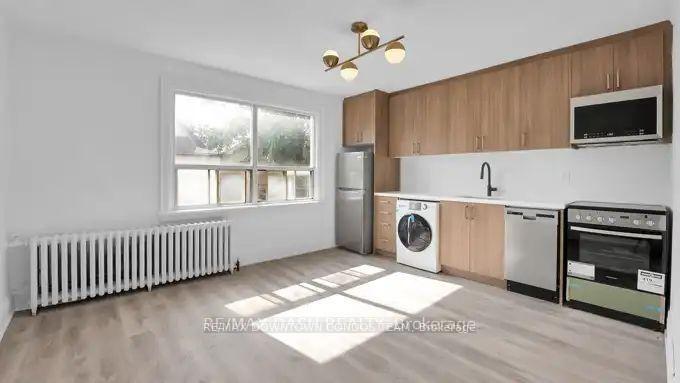 Photo 57 of Unit 31, 917 St Clair Avenue W, Toronto, Wychwood — HOMEH