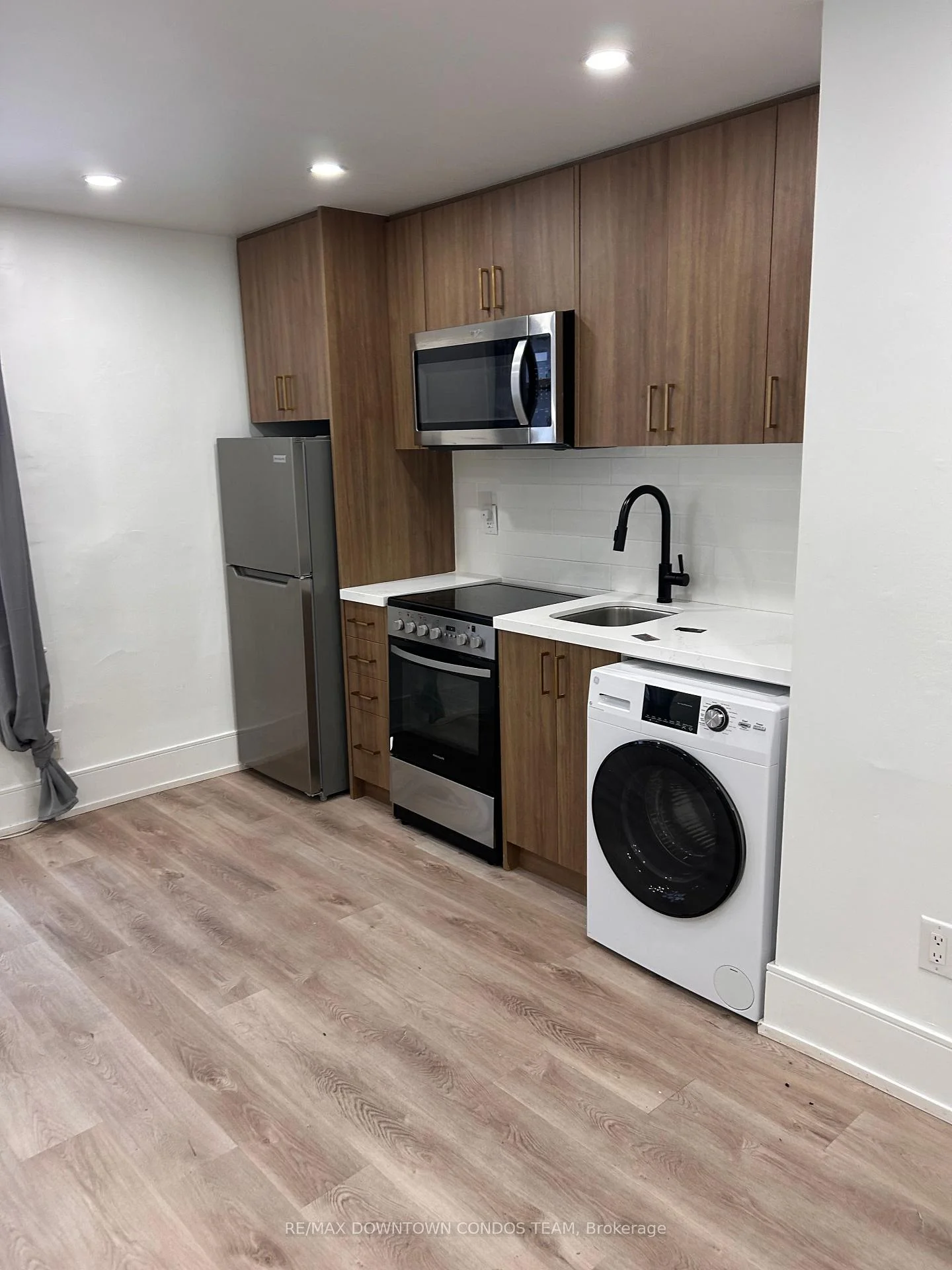 Photo 24 of Unit 31, 917 St Clair Avenue W, Toronto, Wychwood — HOMEH