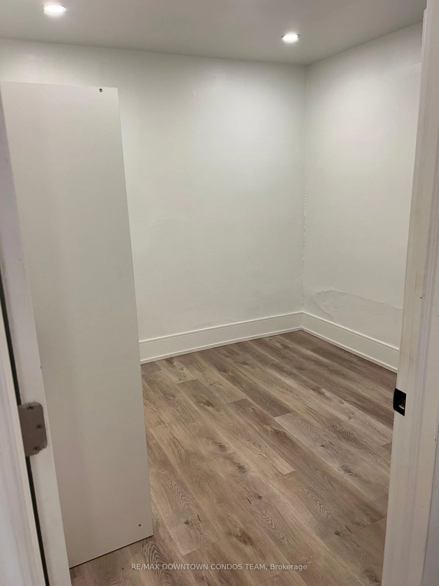 Photo 28 of Unit 31, 917 St Clair Avenue W, Toronto, Wychwood — HOMEH