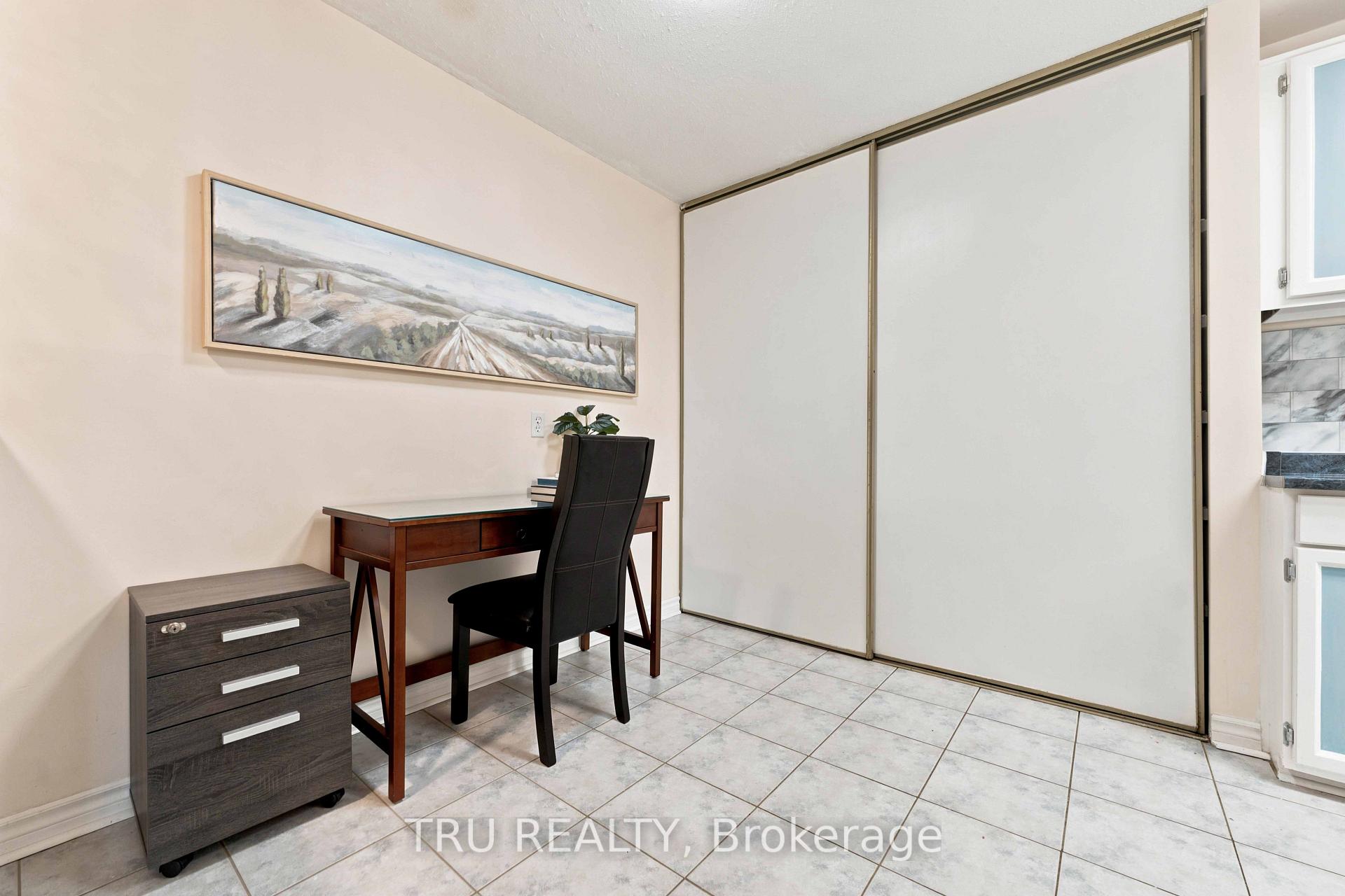 Photo 5 of 2154 Orient Park Drive, Ottawa, Blackburn Hamlet (South) — HOMEH