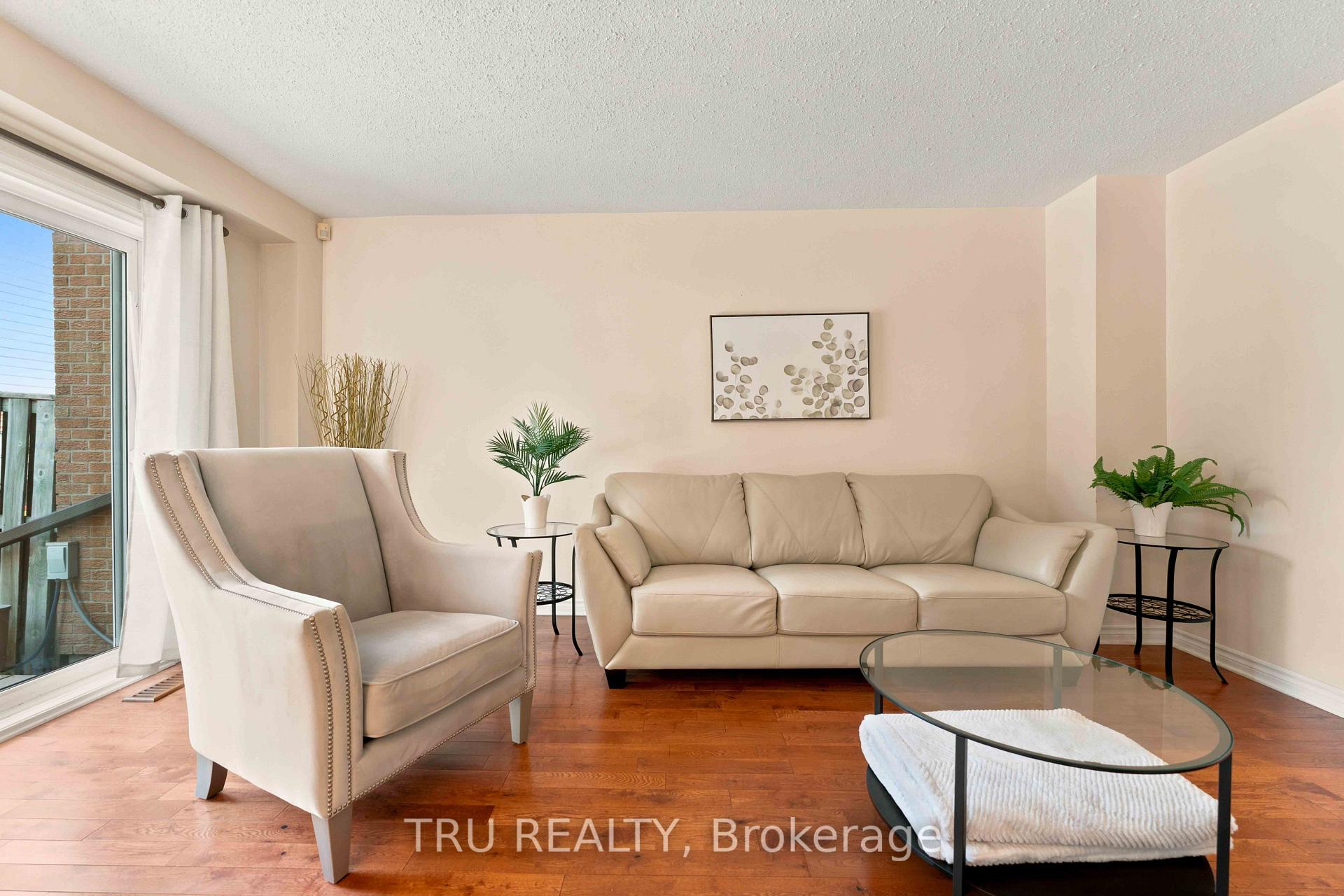 Photo 10 of 2154 Orient Park Drive, Ottawa, Blackburn Hamlet (South) — HOMEH