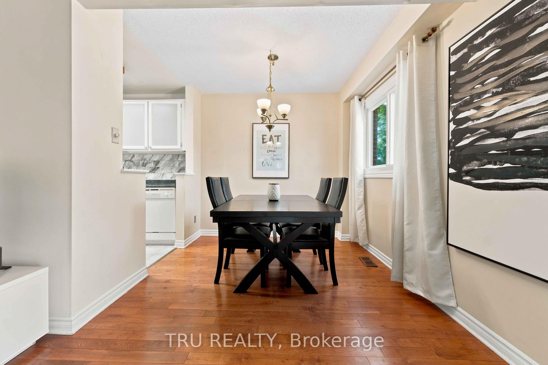 Photo 13 of 2154 Orient Park Drive, Ottawa, Blackburn Hamlet (South) — HOMEH