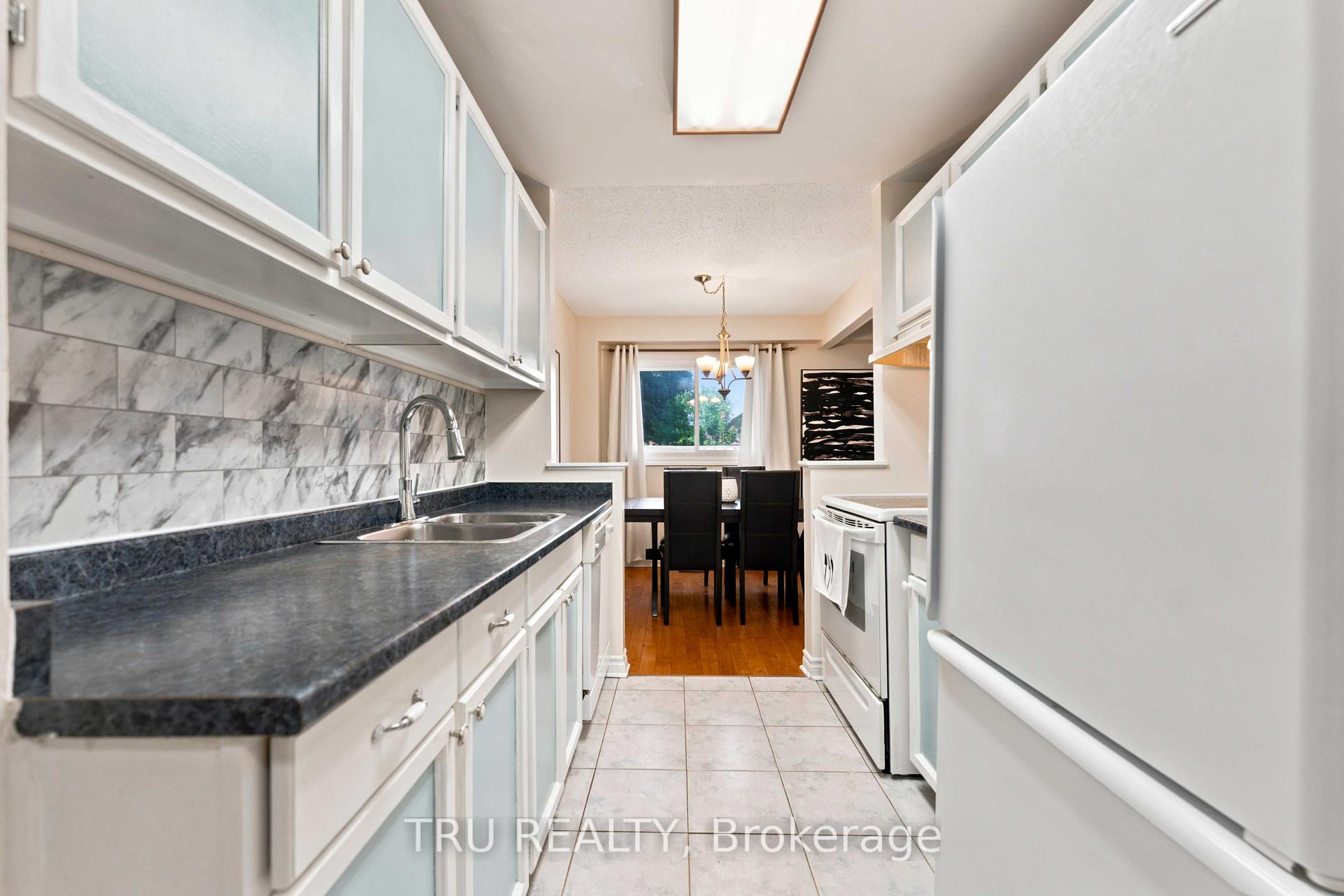 Photo 18 of 2154 Orient Park Drive, Ottawa, Blackburn Hamlet (South) — HOMEH