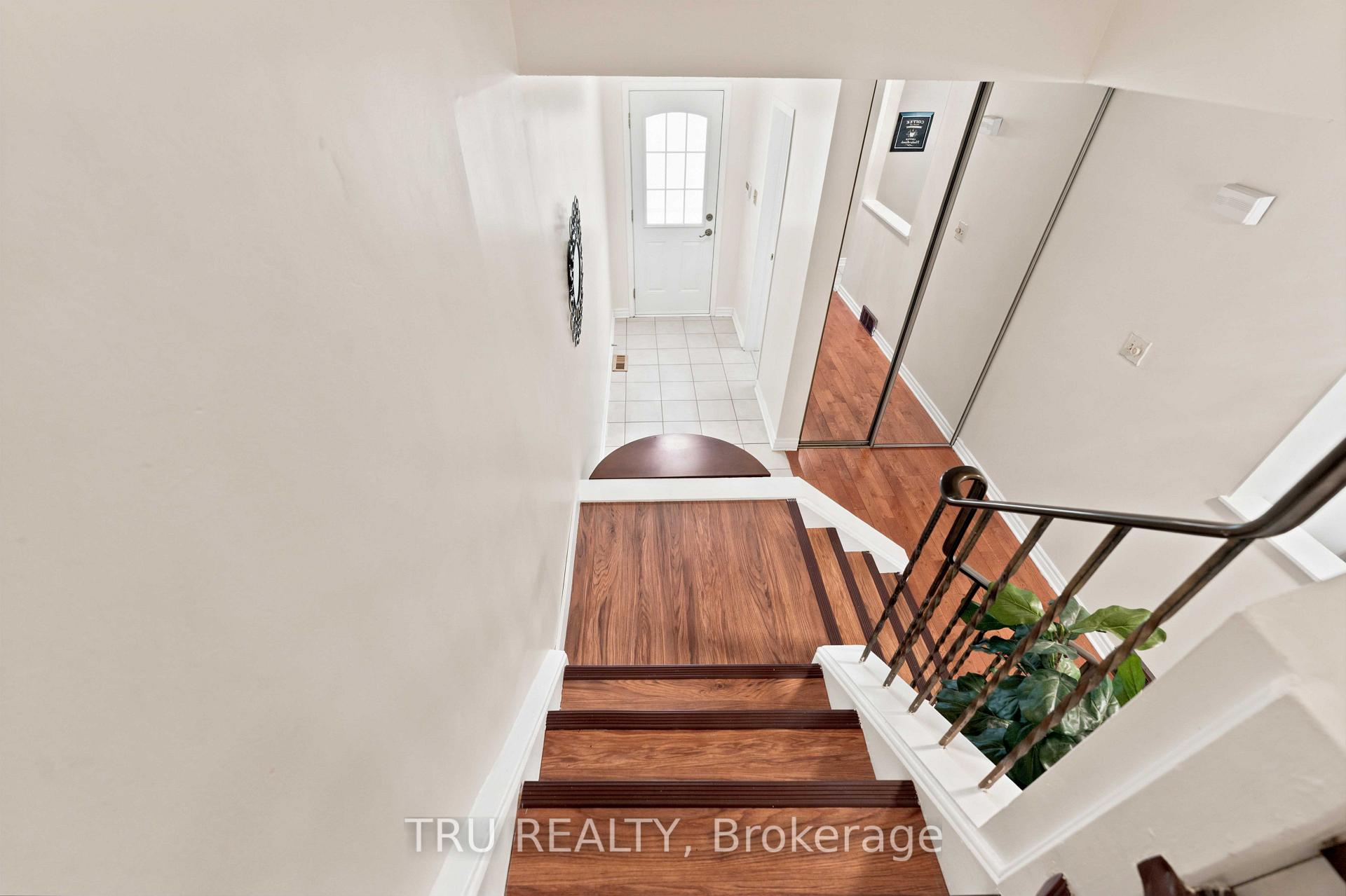 Photo 23 of 2154 Orient Park Drive, Ottawa, Blackburn Hamlet (South) — HOMEH