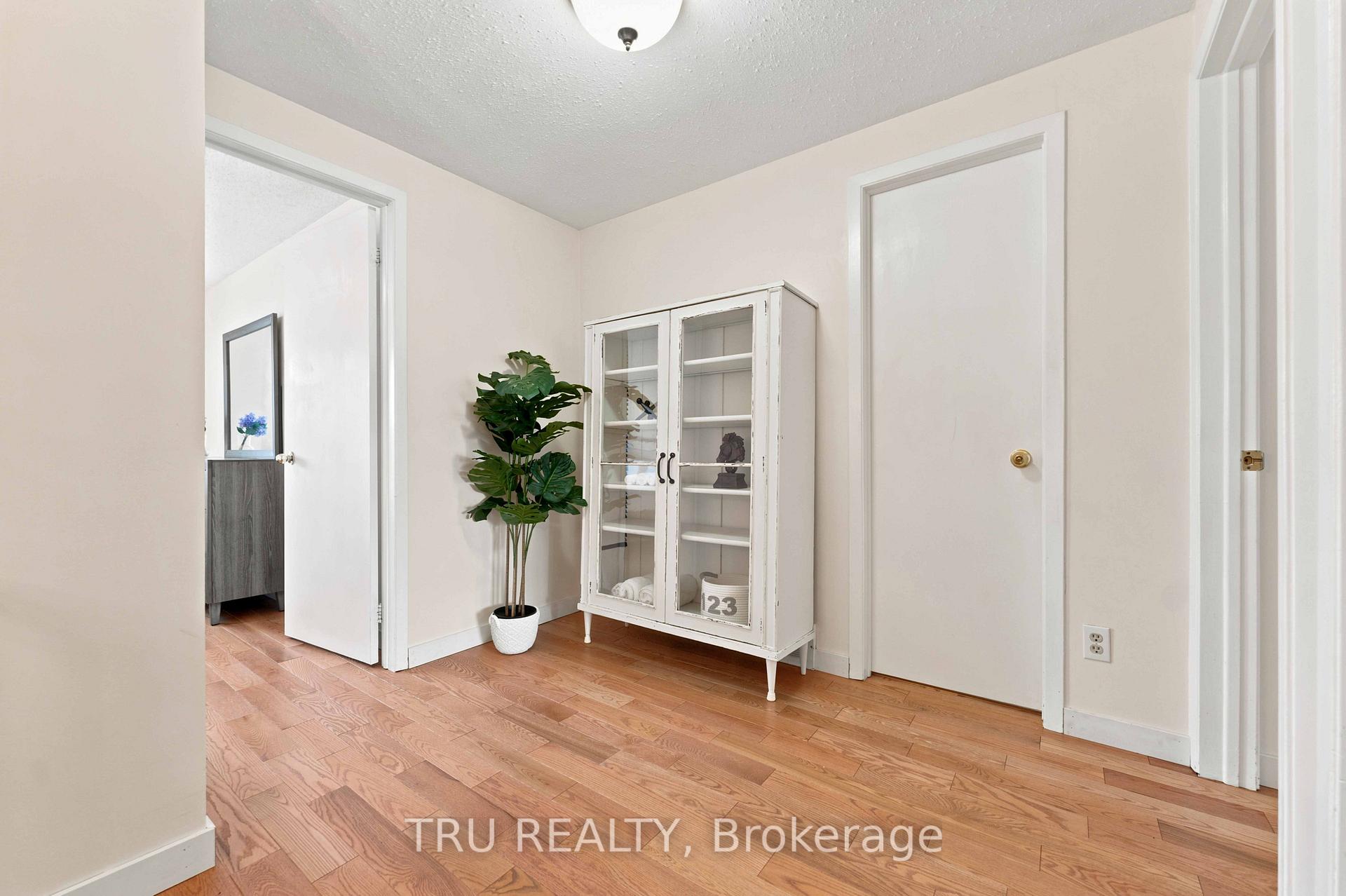 Photo 25 of 2154 Orient Park Drive, Ottawa, Blackburn Hamlet (South) — HOMEH