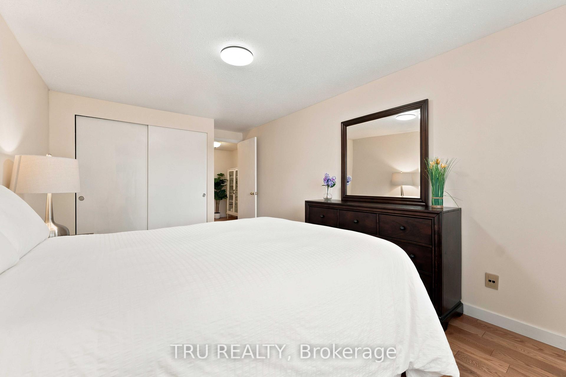 Photo 29 of 2154 Orient Park Drive, Ottawa, Blackburn Hamlet (South) — HOMEH