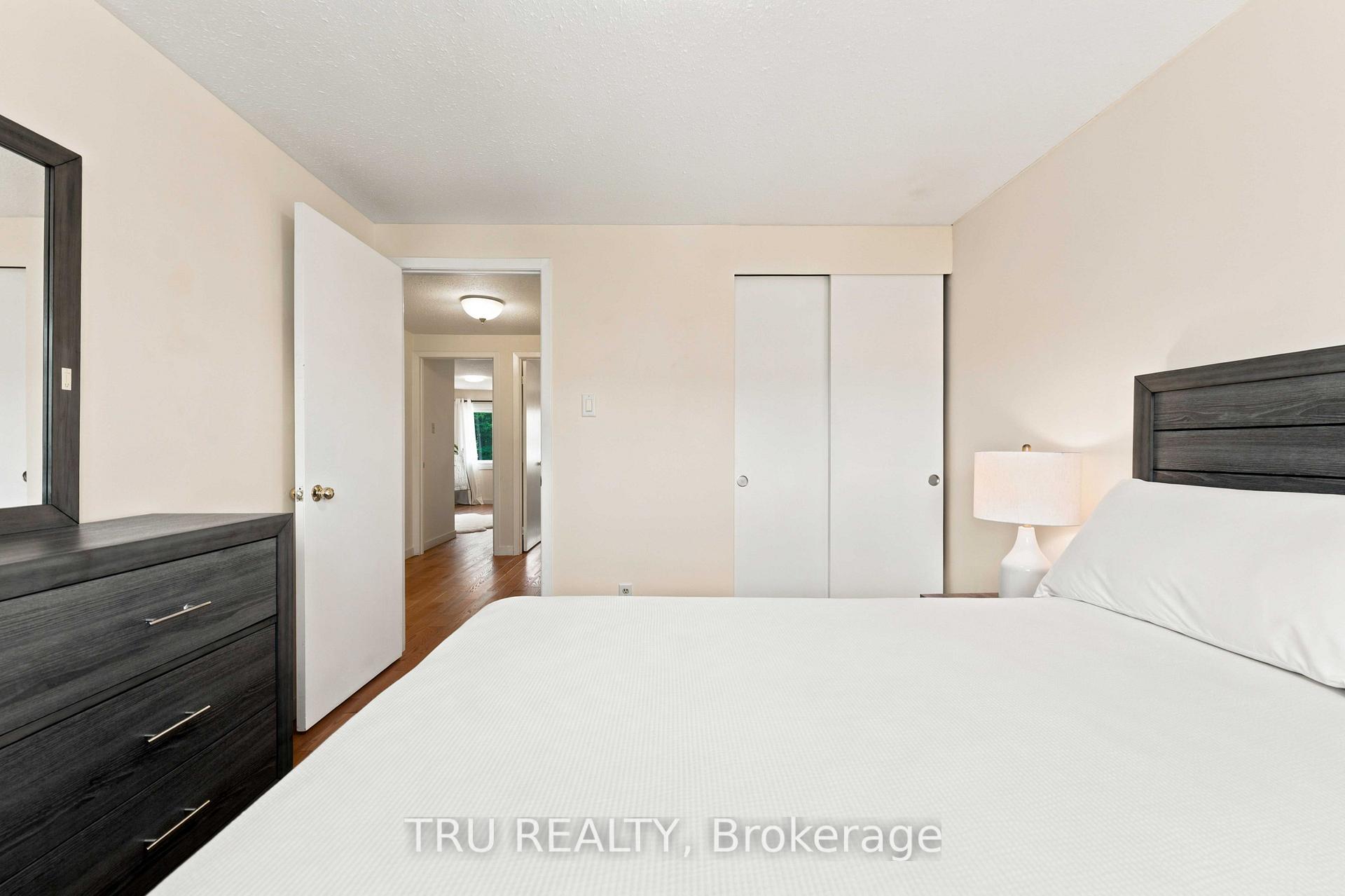 Photo 31 of 2154 Orient Park Drive, Ottawa, Blackburn Hamlet (South) — HOMEH