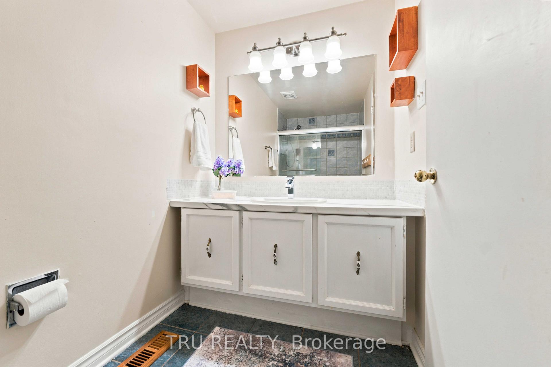 Photo 34 of 2154 Orient Park Drive, Ottawa, Blackburn Hamlet (South) — HOMEH