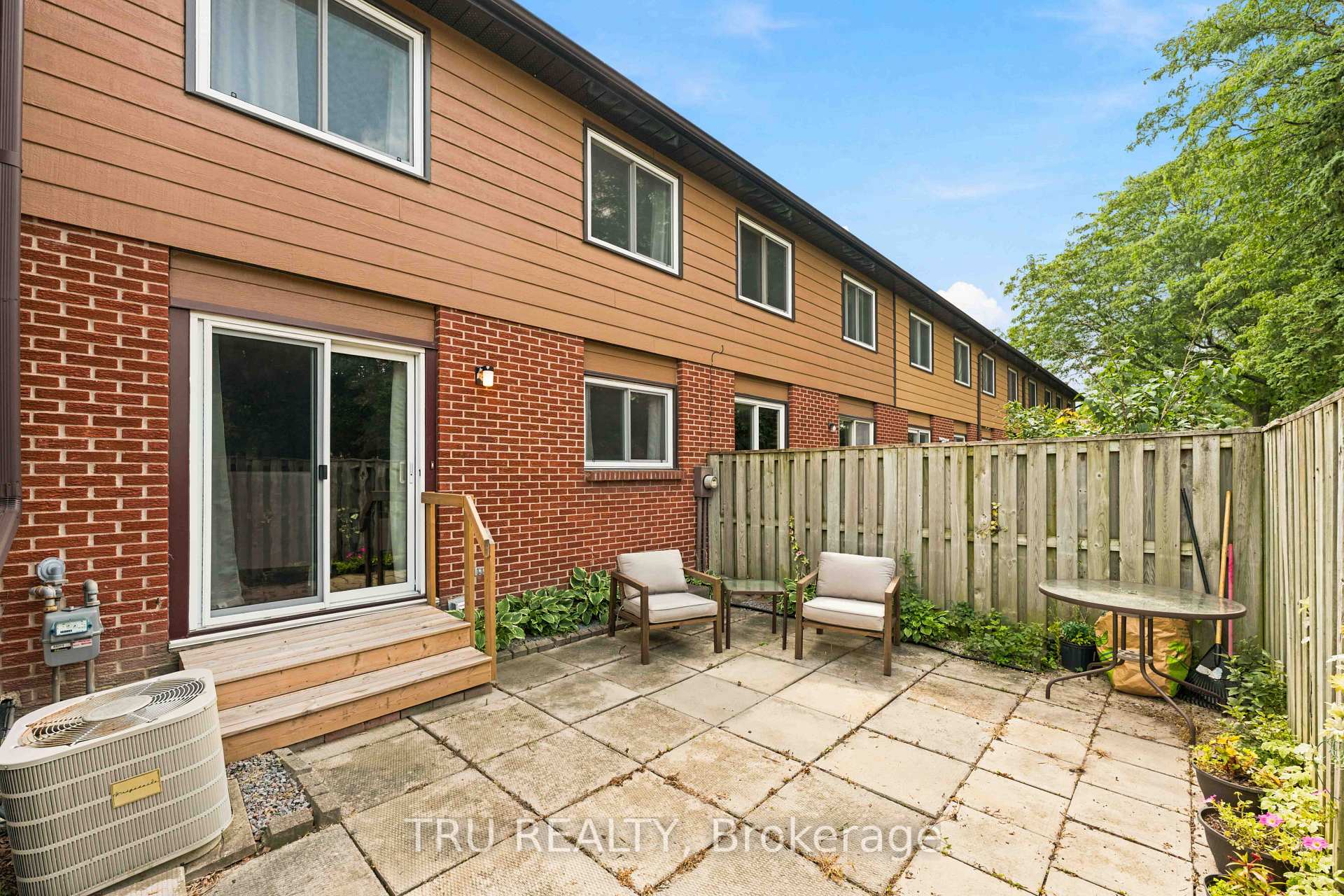 Photo 43 of 2154 Orient Park Drive, Ottawa, Blackburn Hamlet (South) — HOMEH