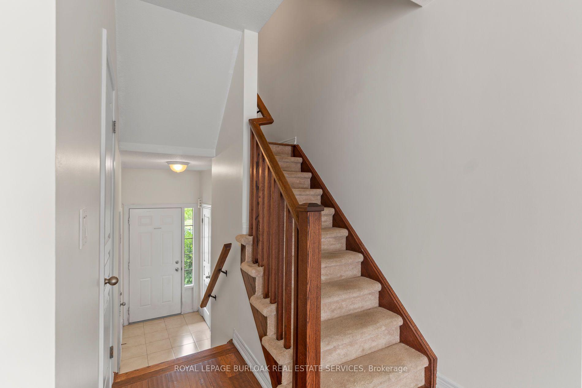 Photo 5 of 5055 Alyssa Drive, Lincoln, Beamsville — HOMEH