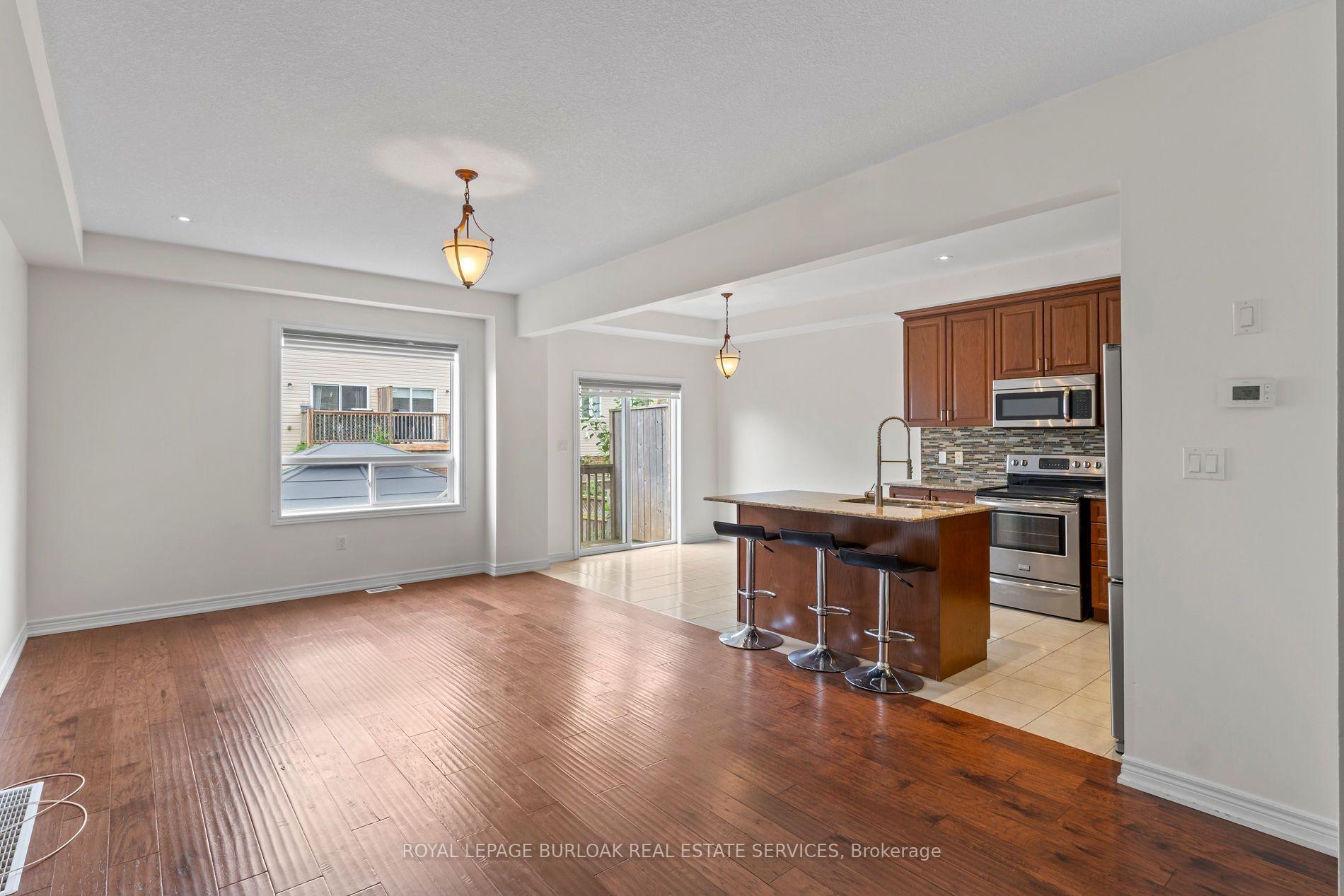 Photo 7 of 5055 Alyssa Drive, Lincoln, Beamsville — HOMEH
