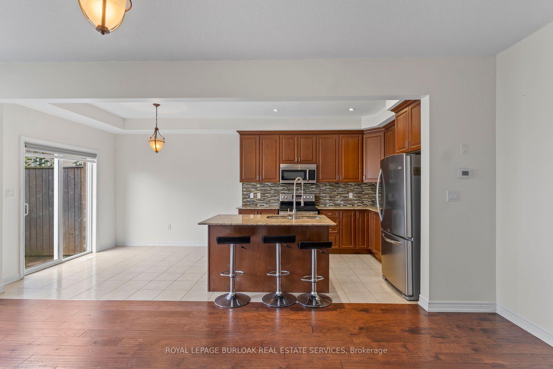 Photo 8 of 5055 Alyssa Drive, Lincoln, Beamsville — HOMEH