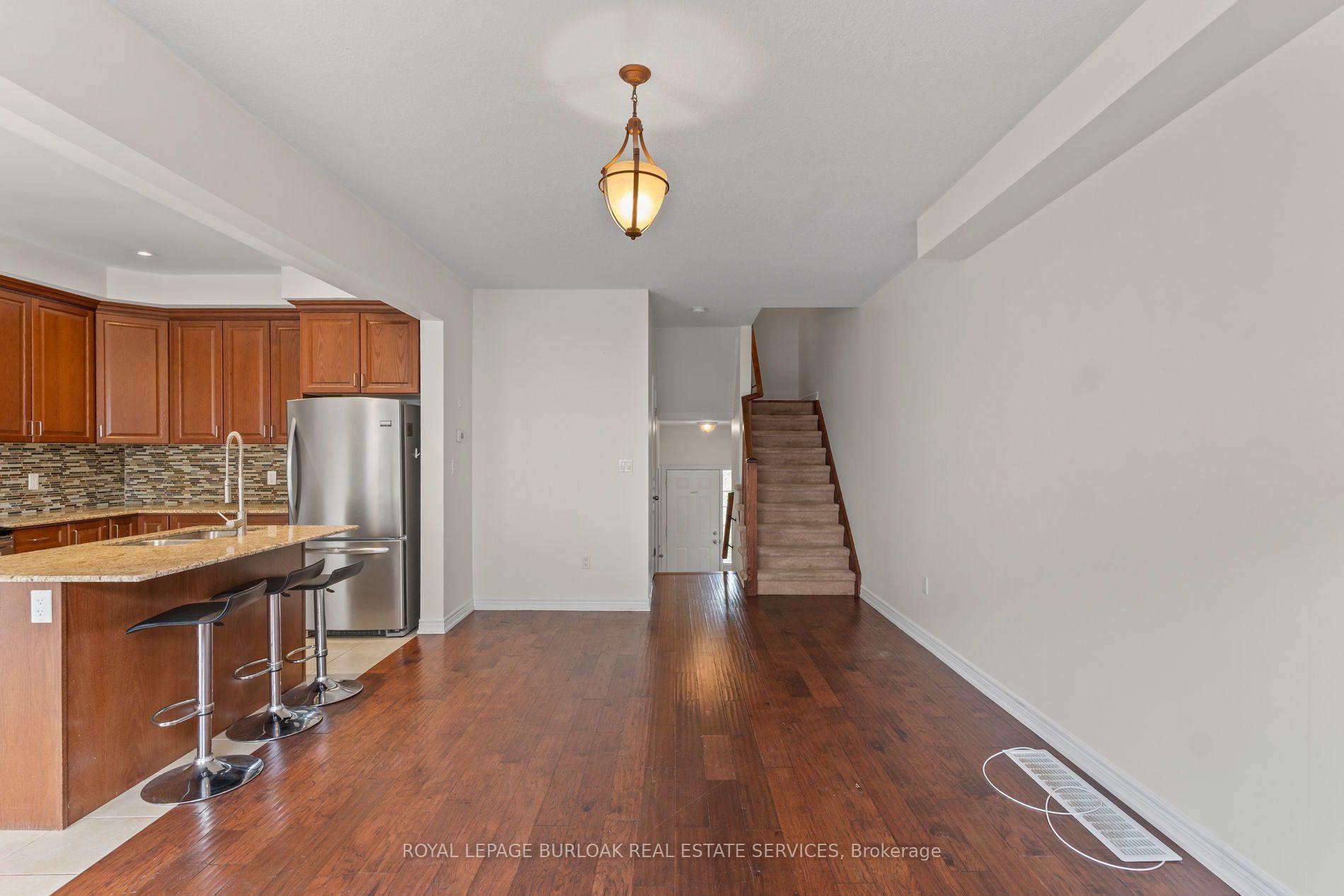 Photo 9 of 5055 Alyssa Drive, Lincoln, Beamsville — HOMEH