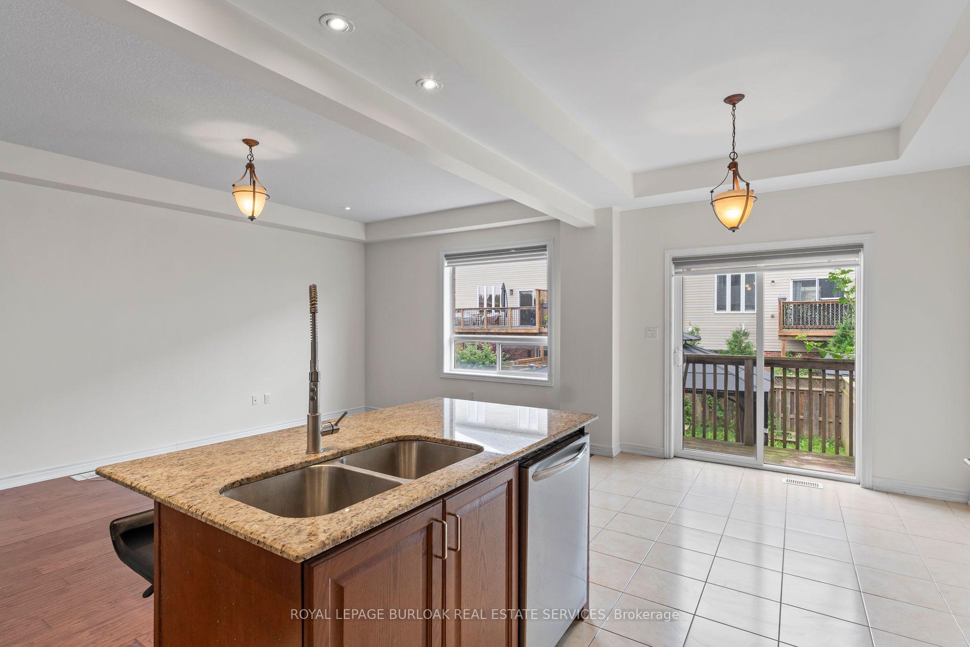 Photo 10 of 5055 Alyssa Drive, Lincoln, Beamsville — HOMEH
