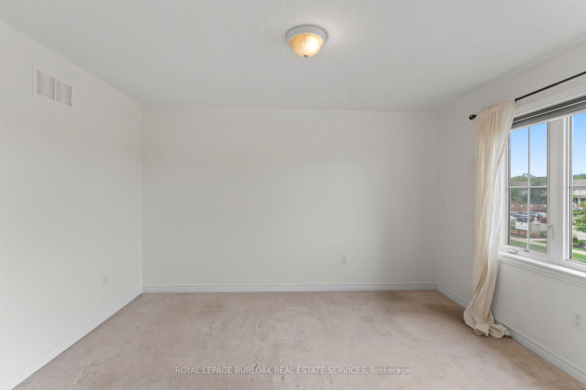 Photo 14 of 5055 Alyssa Drive, Lincoln, Beamsville — HOMEH