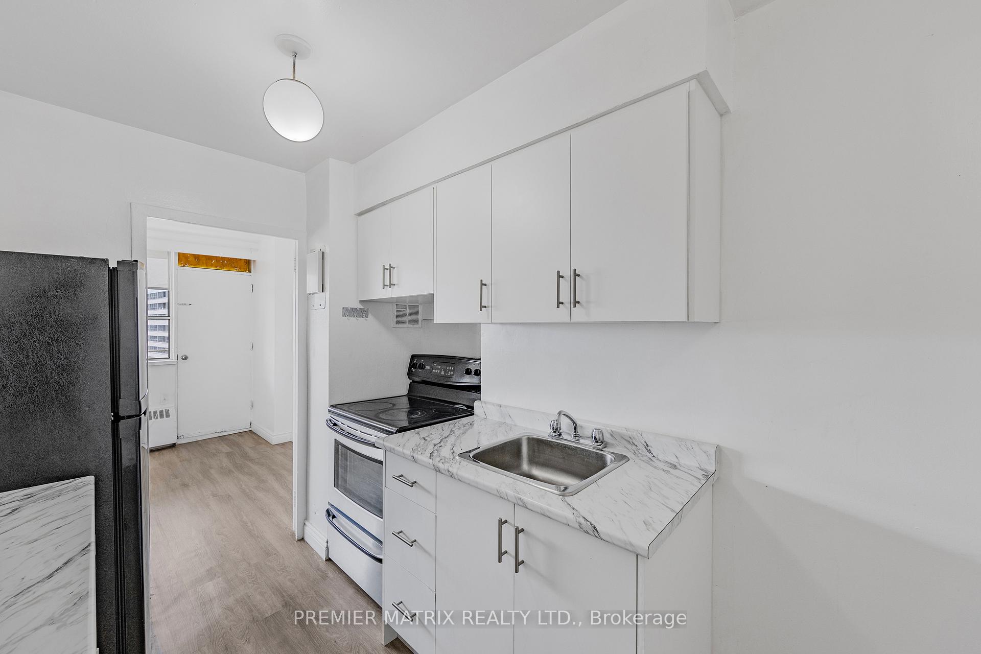Photo 10 of Unit 1807, 65 Thorncliffe Park Drive, Toronto, Thorncliffe Park — HOMEH