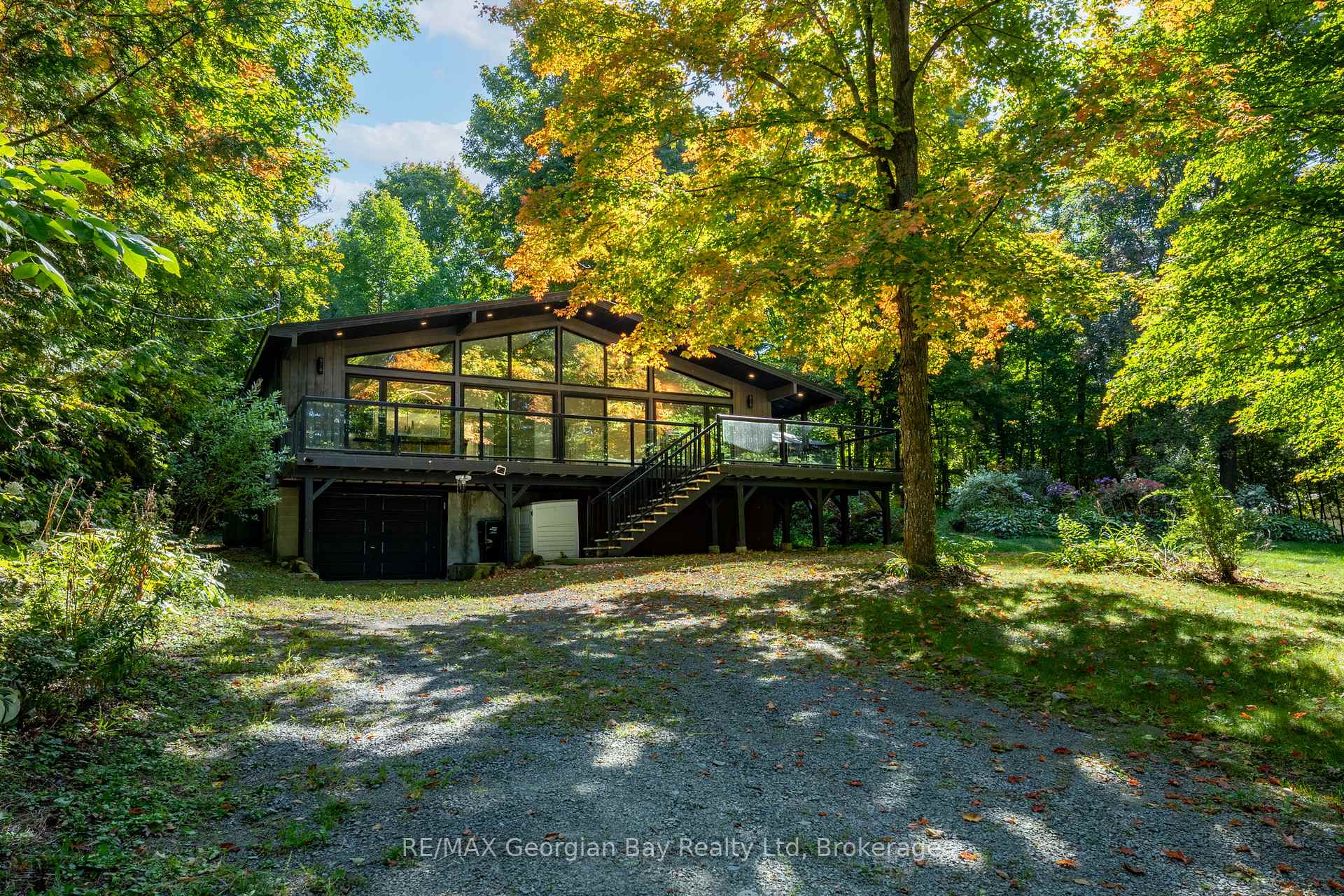 Photo of 1745 Twin Oaks Crescent