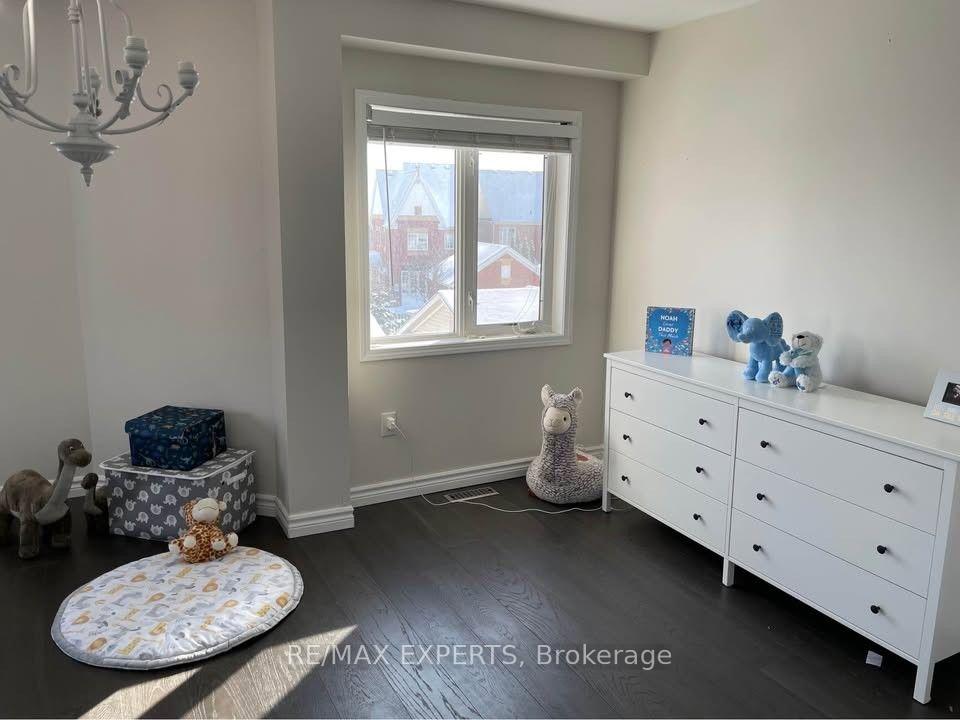 Photo 8 of 59 Cornell Park Avenue, Markham, Cornell — HOMEH
