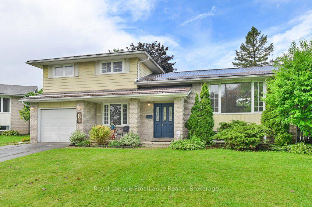 Photo 1 of 8 Panter Circle, Belleville, Belleville Ward — HOMEH