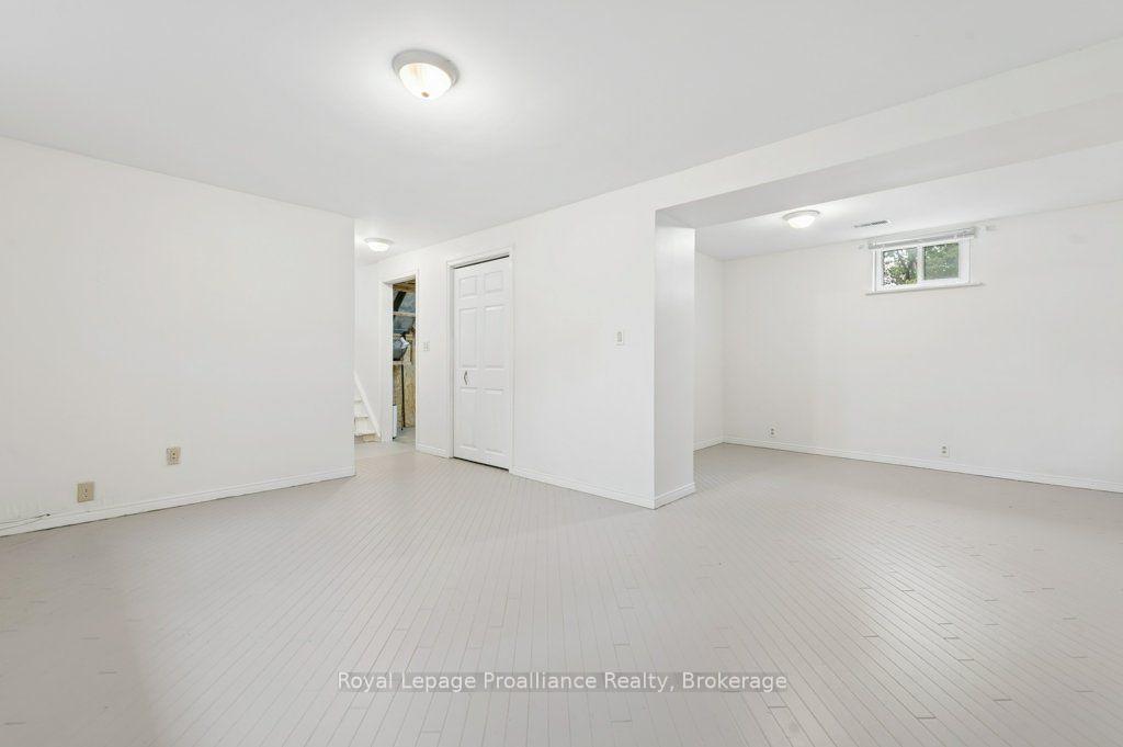 Photo 34 of 8 Panter Circle, Belleville, Belleville Ward — HOMEH