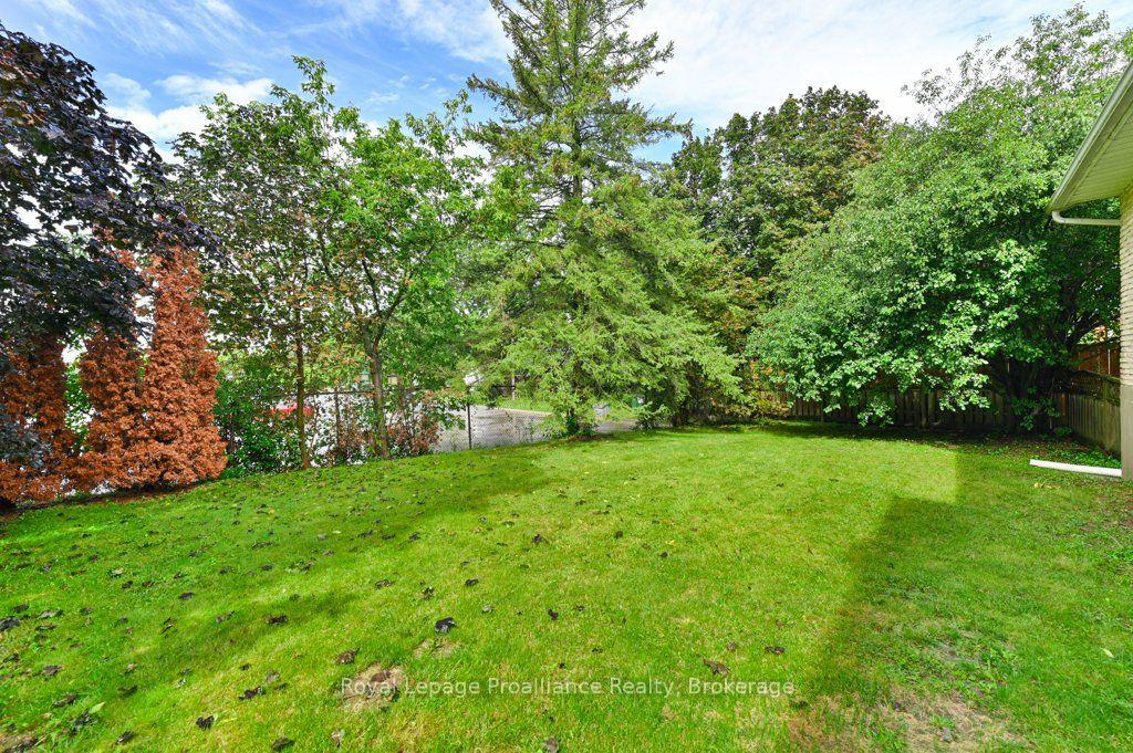 Photo 40 of 8 Panter Circle, Belleville, Belleville Ward — HOMEH