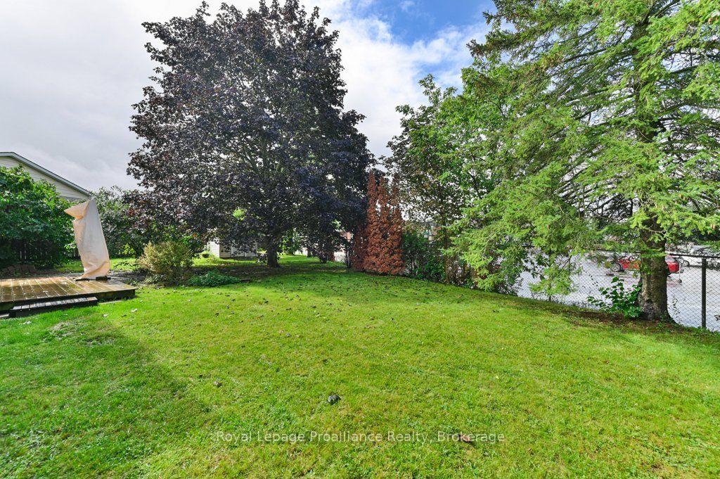 Photo 41 of 8 Panter Circle, Belleville, Belleville Ward — HOMEH