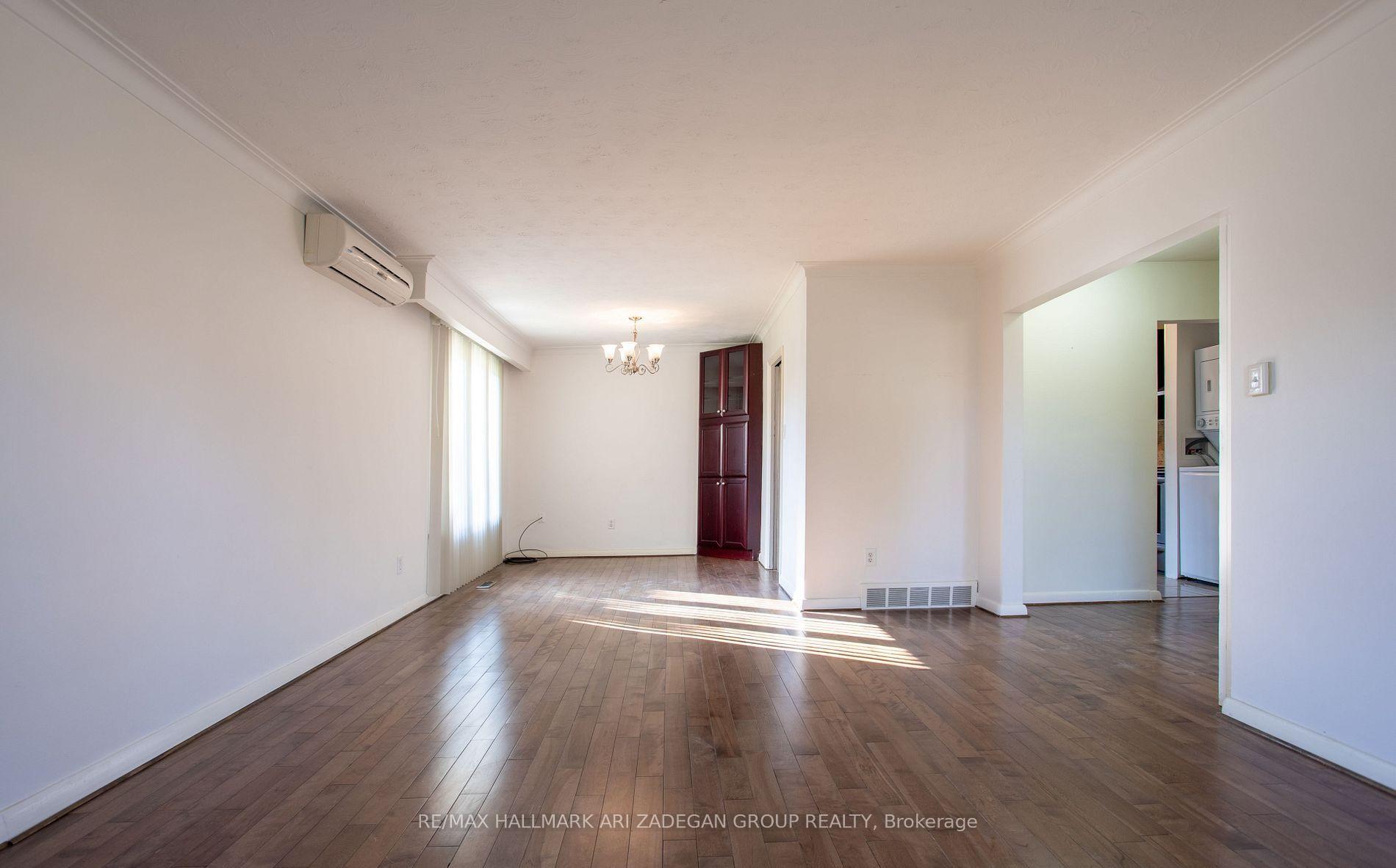 Photo 13 of 210 Harrygan Crescent, Richmond Hill, Mill Pond — HOMEH