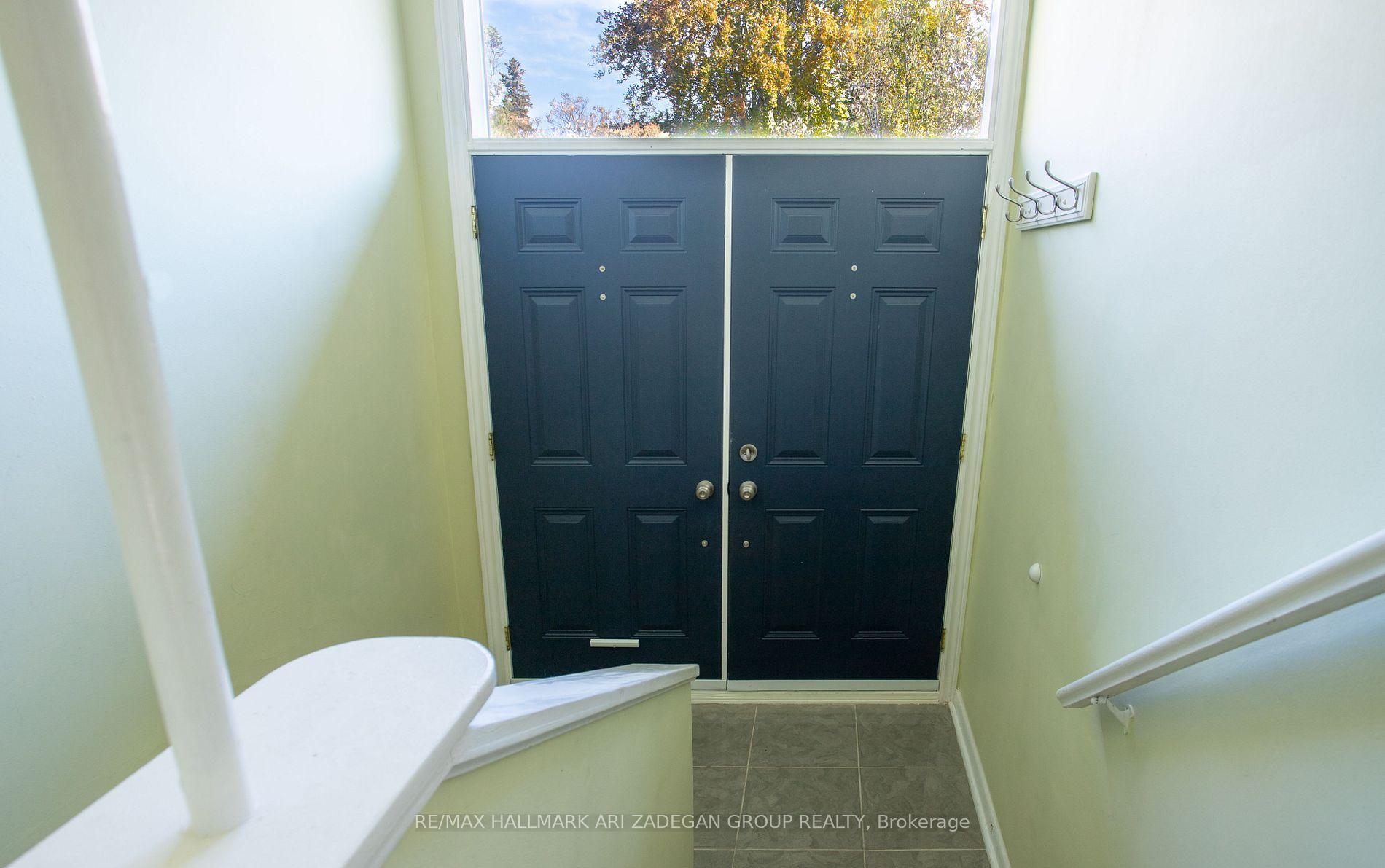 Photo 18 of 210 Harrygan Crescent, Richmond Hill, Mill Pond — HOMEH