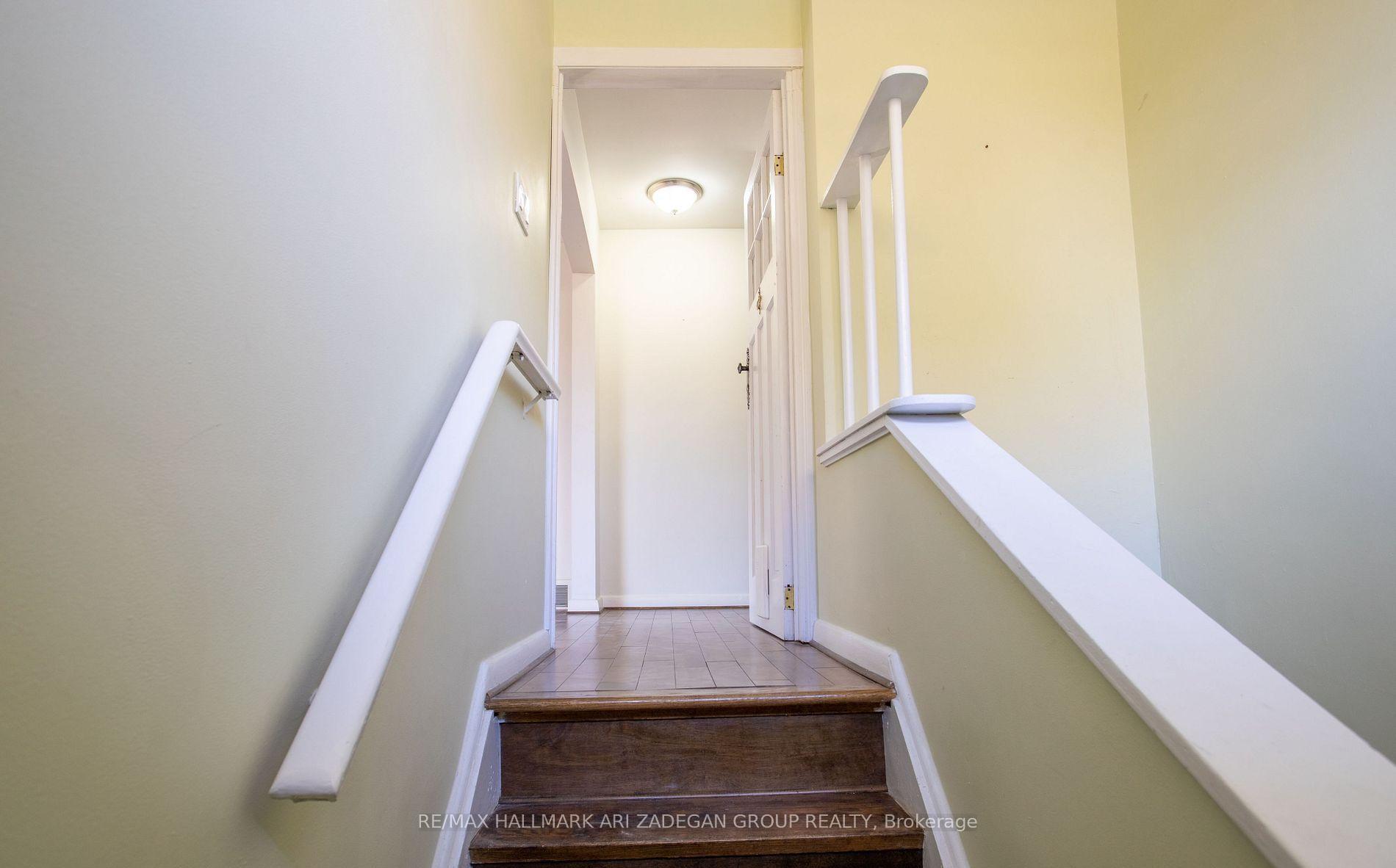 Photo 19 of 210 Harrygan Crescent, Richmond Hill, Mill Pond — HOMEH
